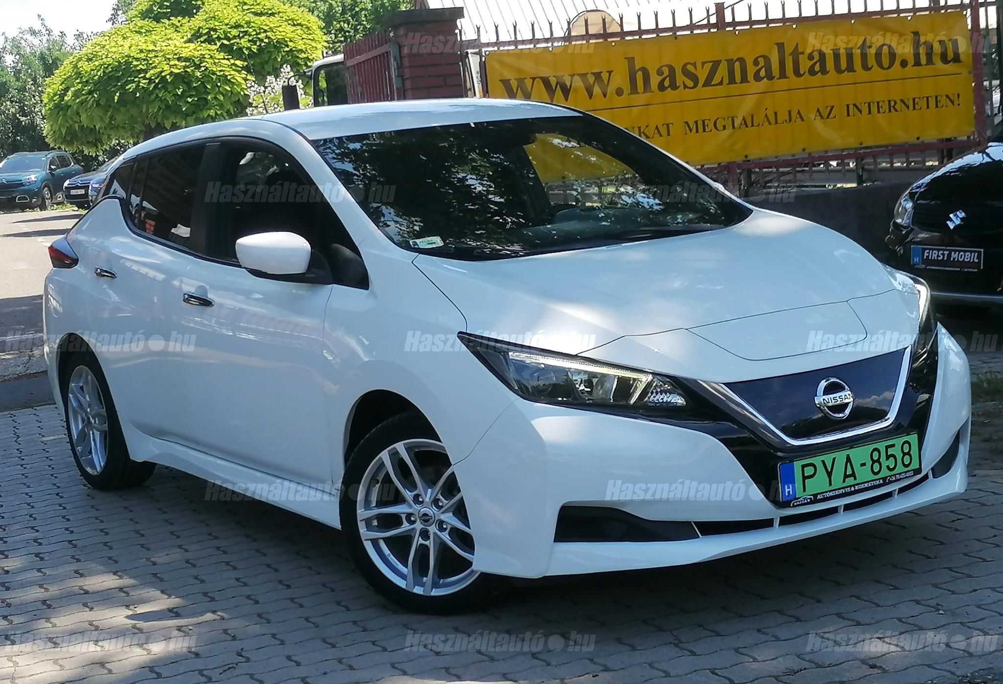 NISSAN LEAF 2018/9 - 1
