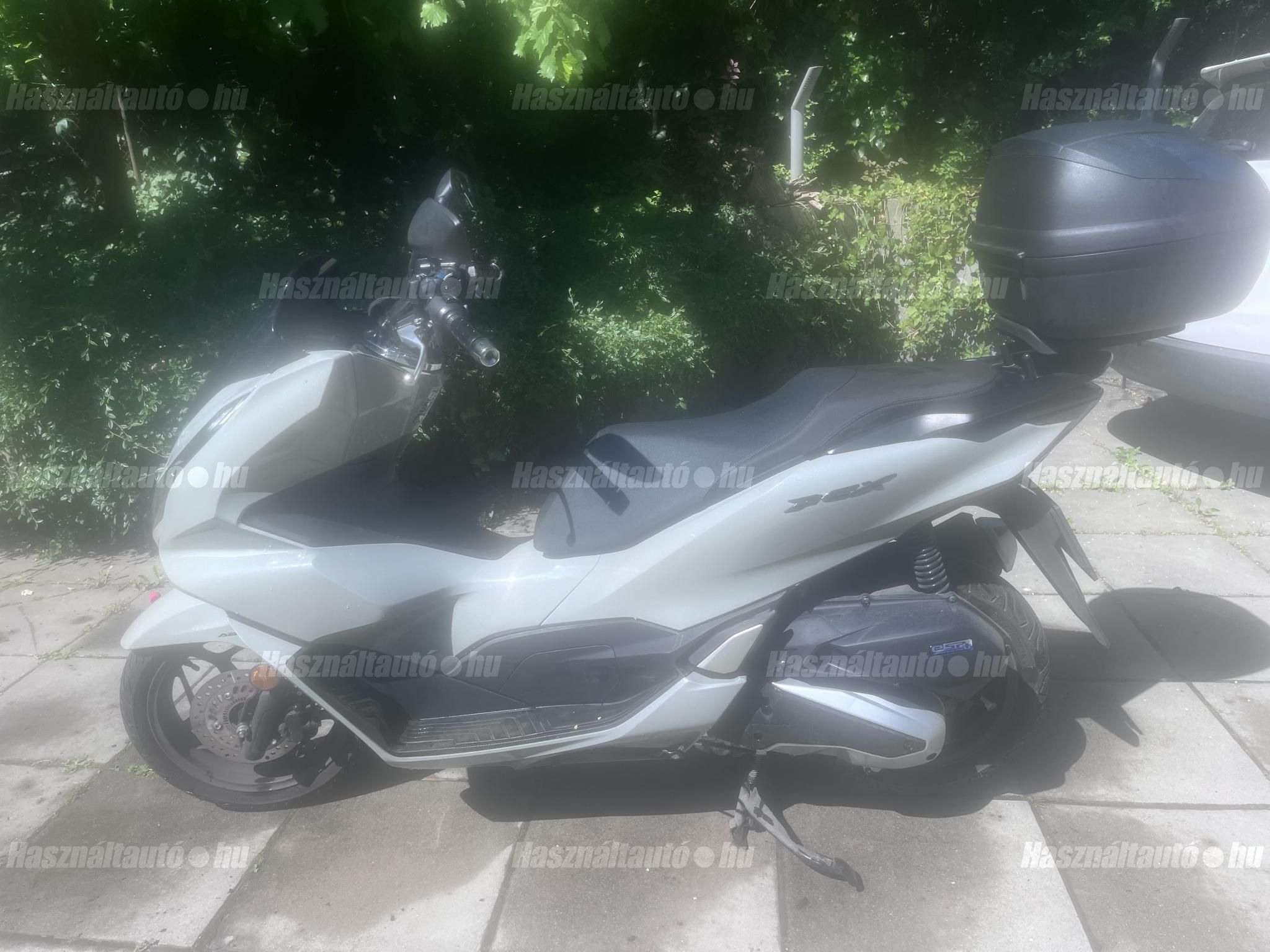 HONDA PCX 125 2023/10 - 1