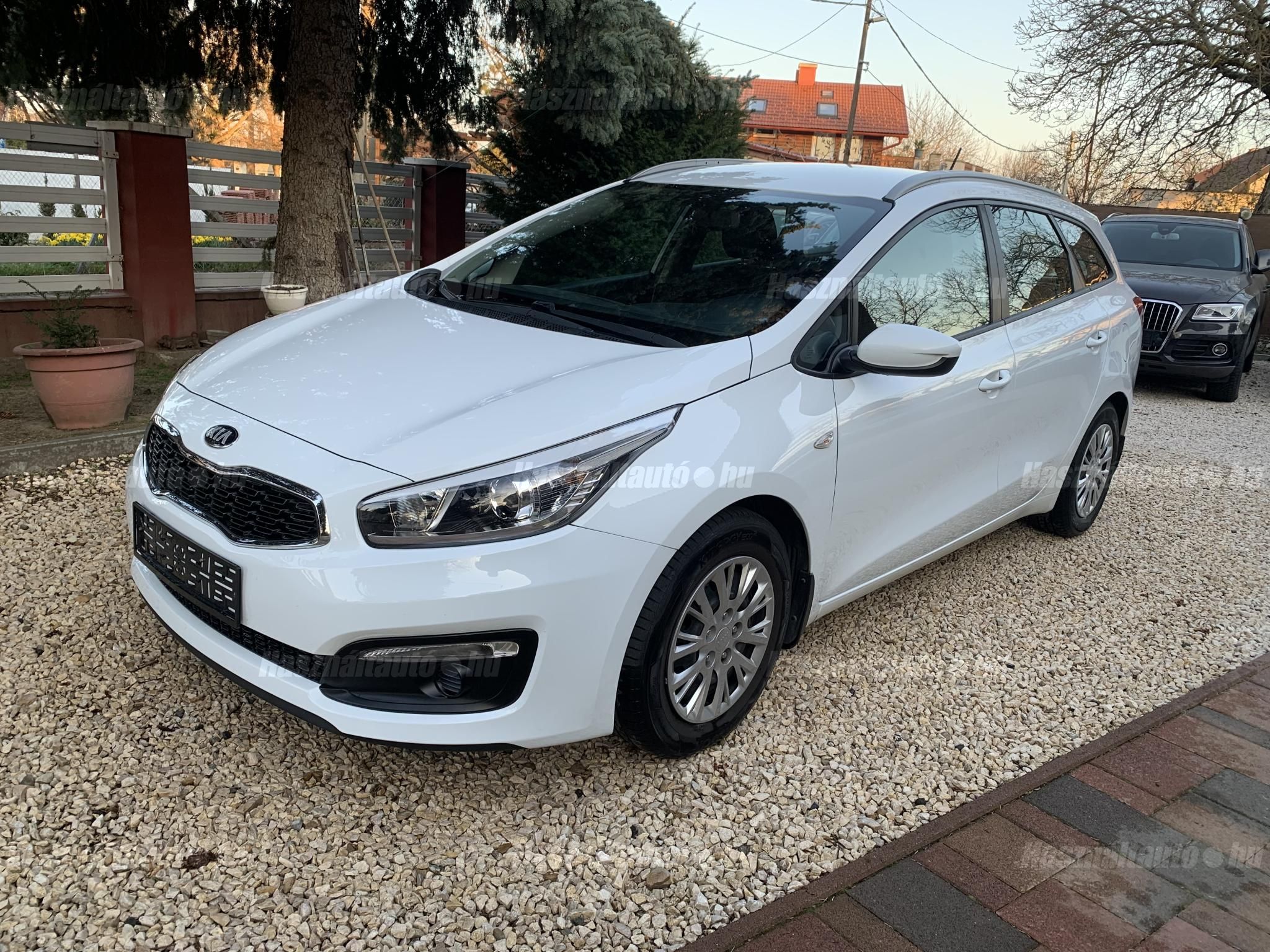 KIA CEE'D 2016/9 - 1