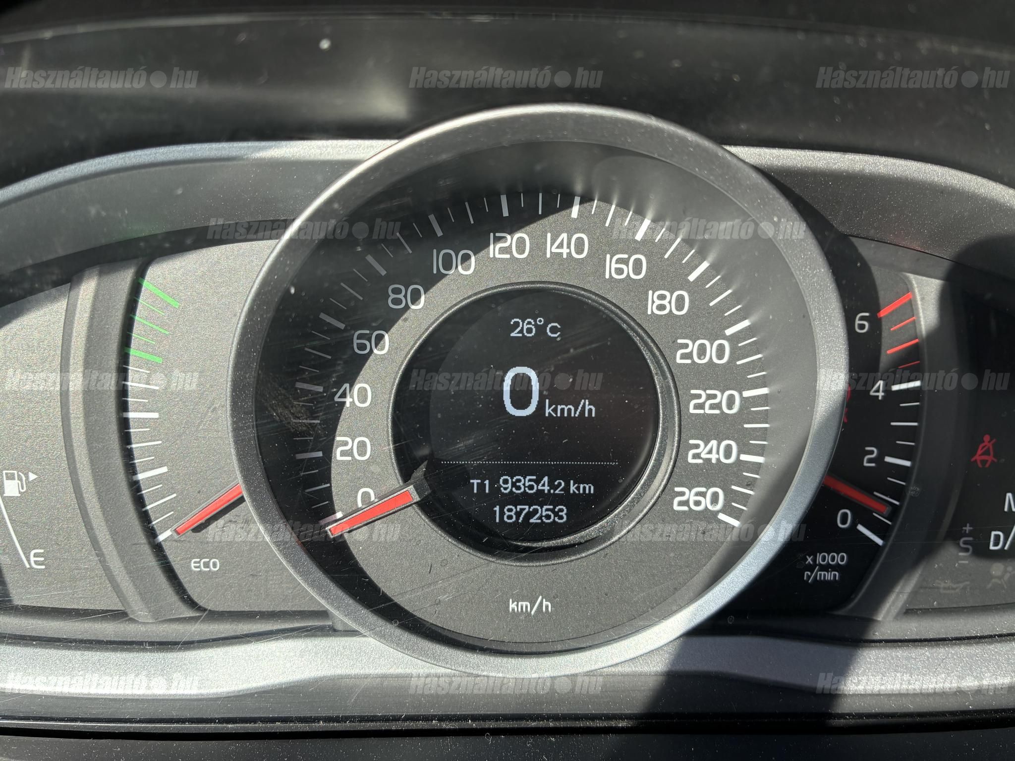 VOLVO V60 2014/1 - 1