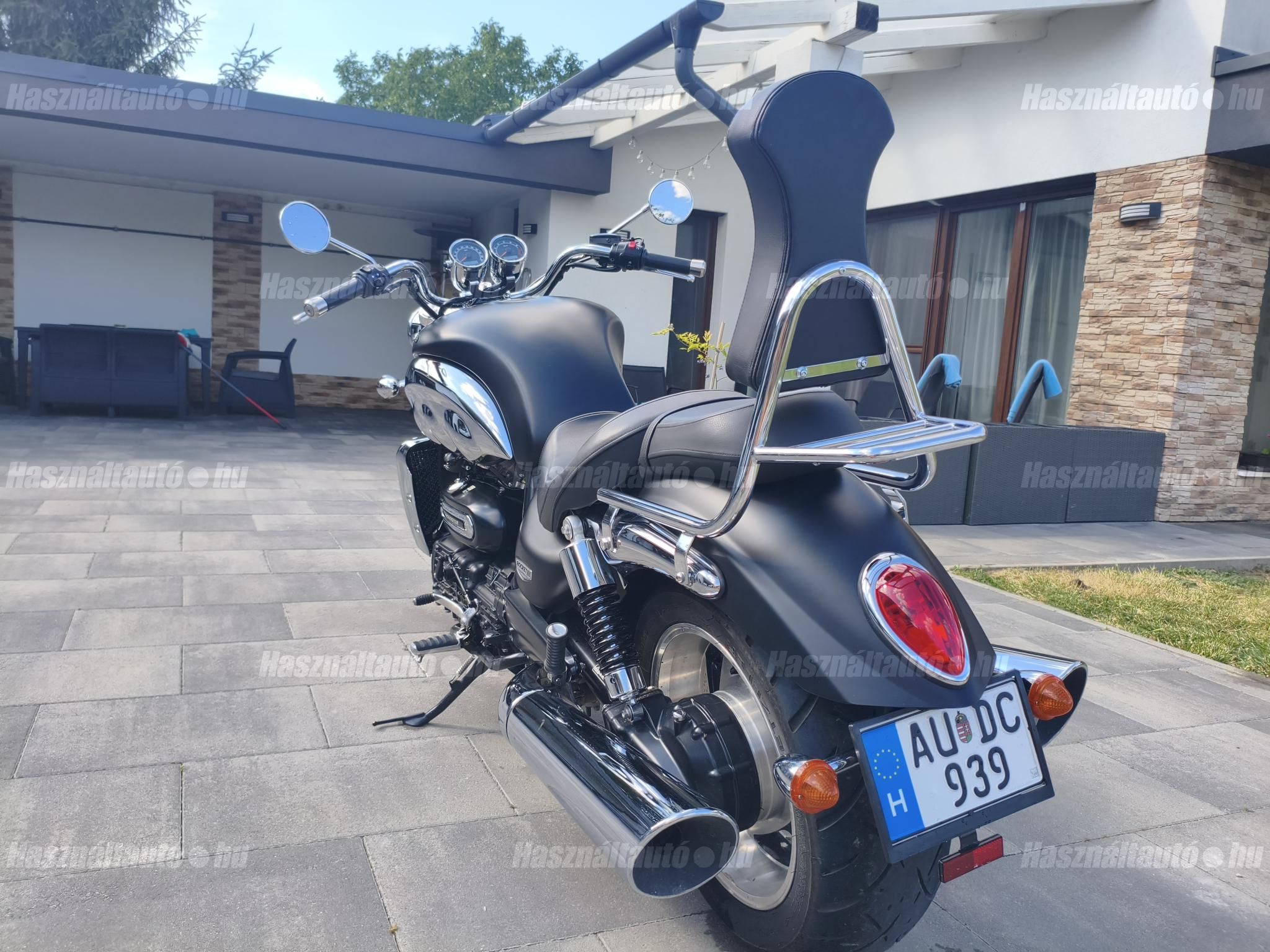 TRIUMPH ROCKET ROADSTER 2013/9 - 1