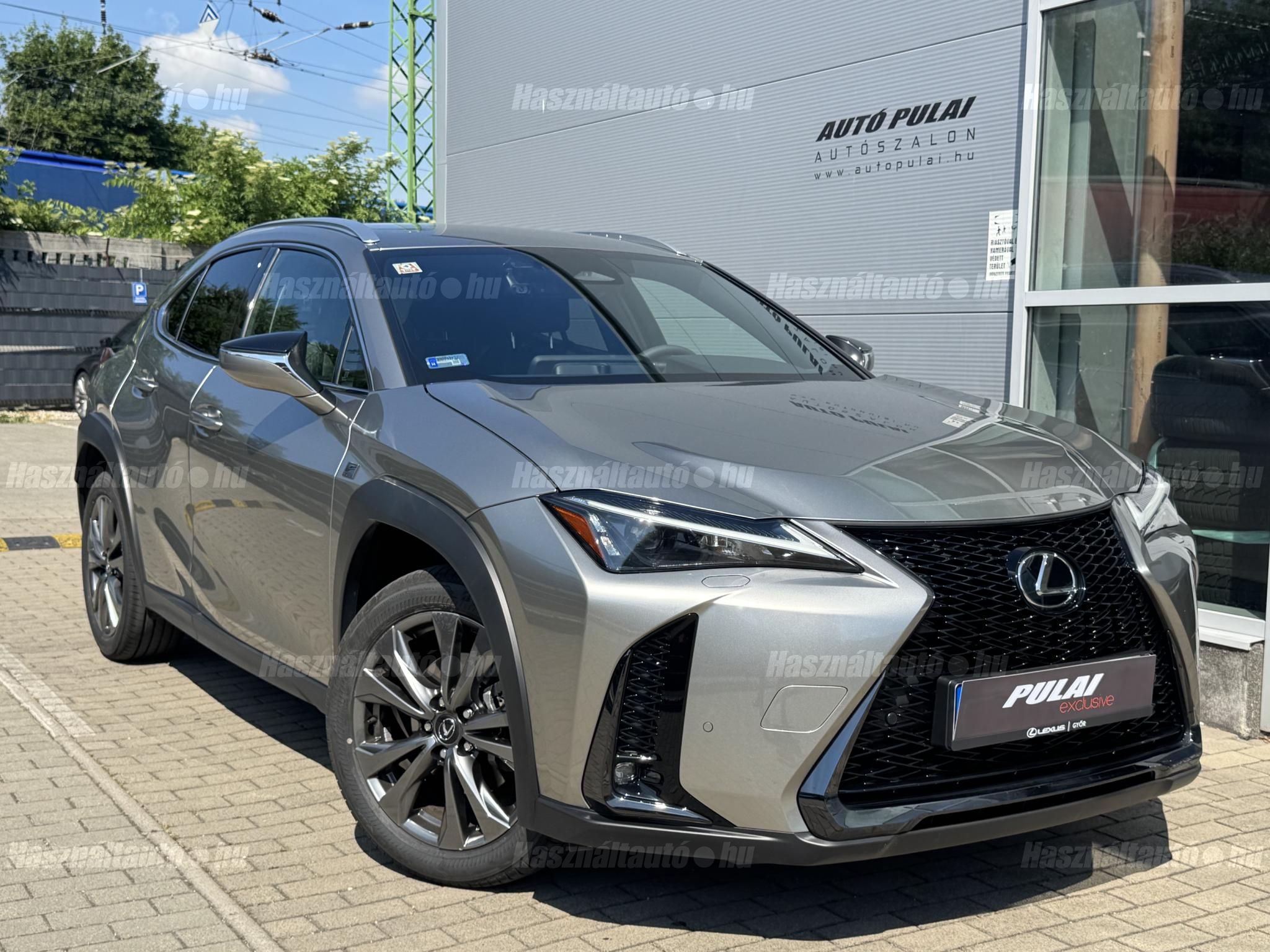 LEXUS UX 2025/11 - 1