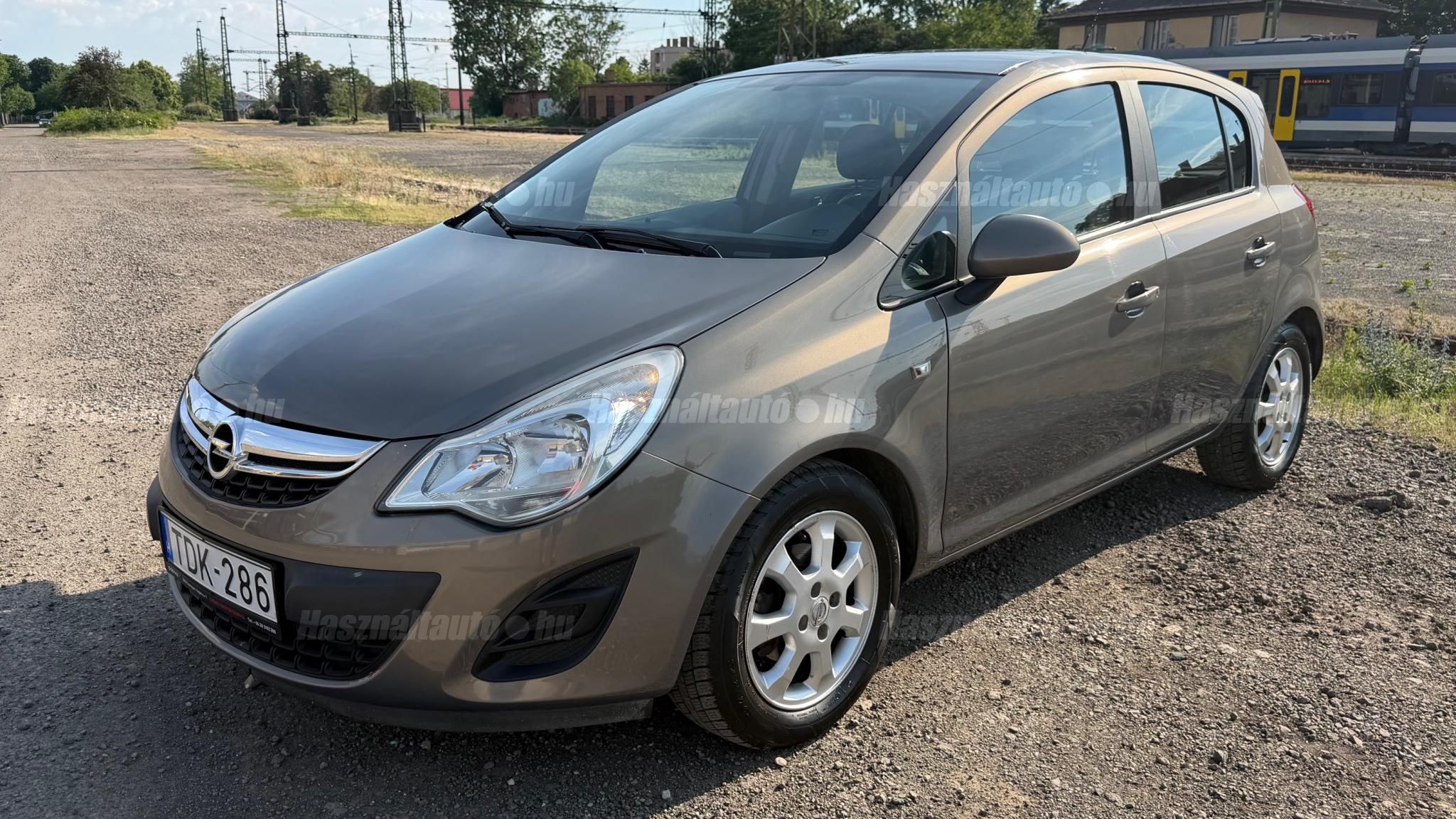 OPEL CORSA 2014/10 - 1