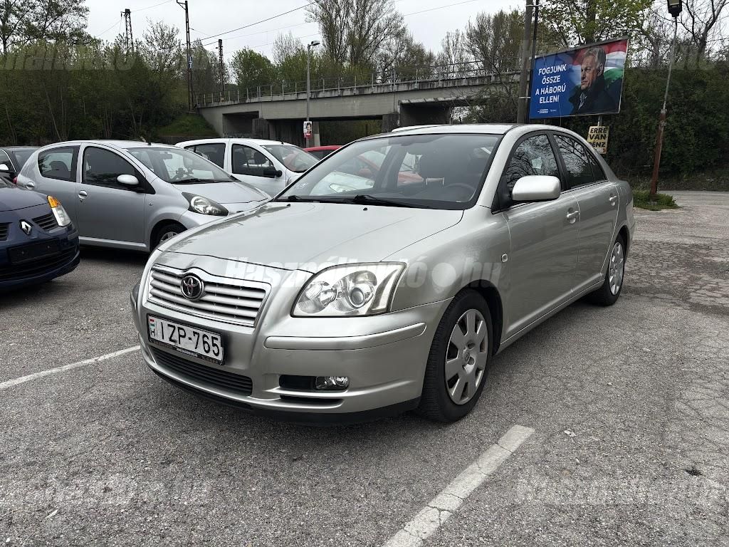 TOYOTA AVENSIS 2004/6 - 1