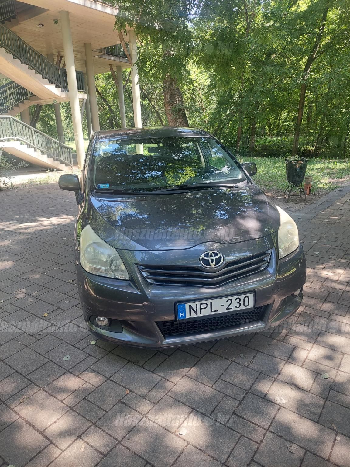 TOYOTA VERSO 2009/12 - 1