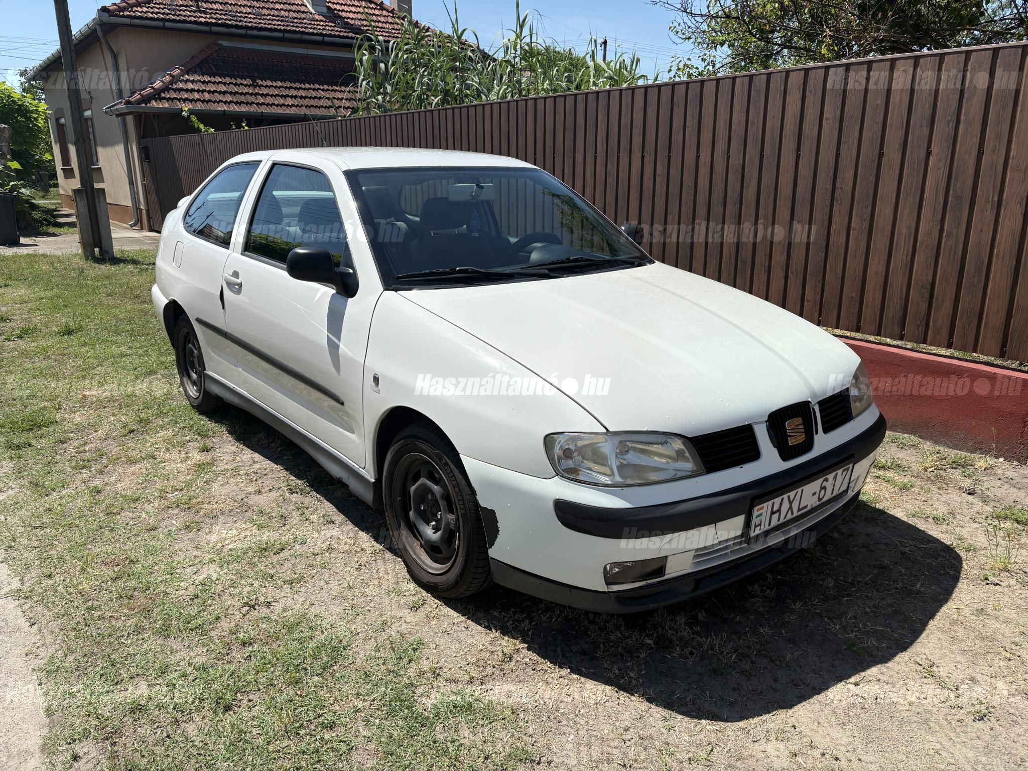 SEAT CORDOBA 2002 - 1