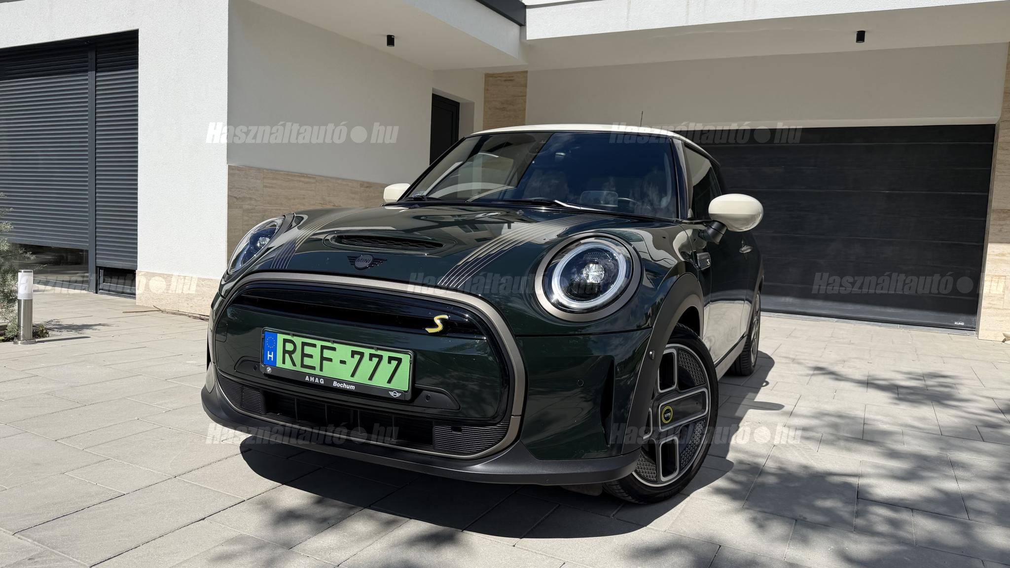 MINI MINI 2022/11 - 1