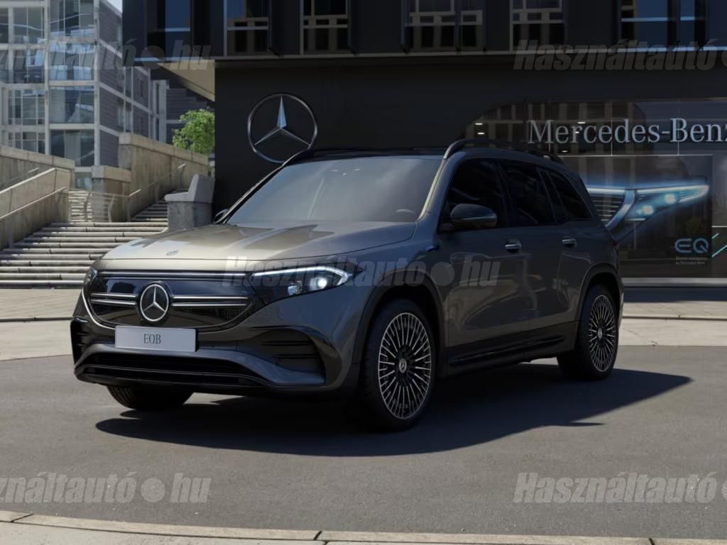MERCEDES-BENZ EQB 2022/8 - 1