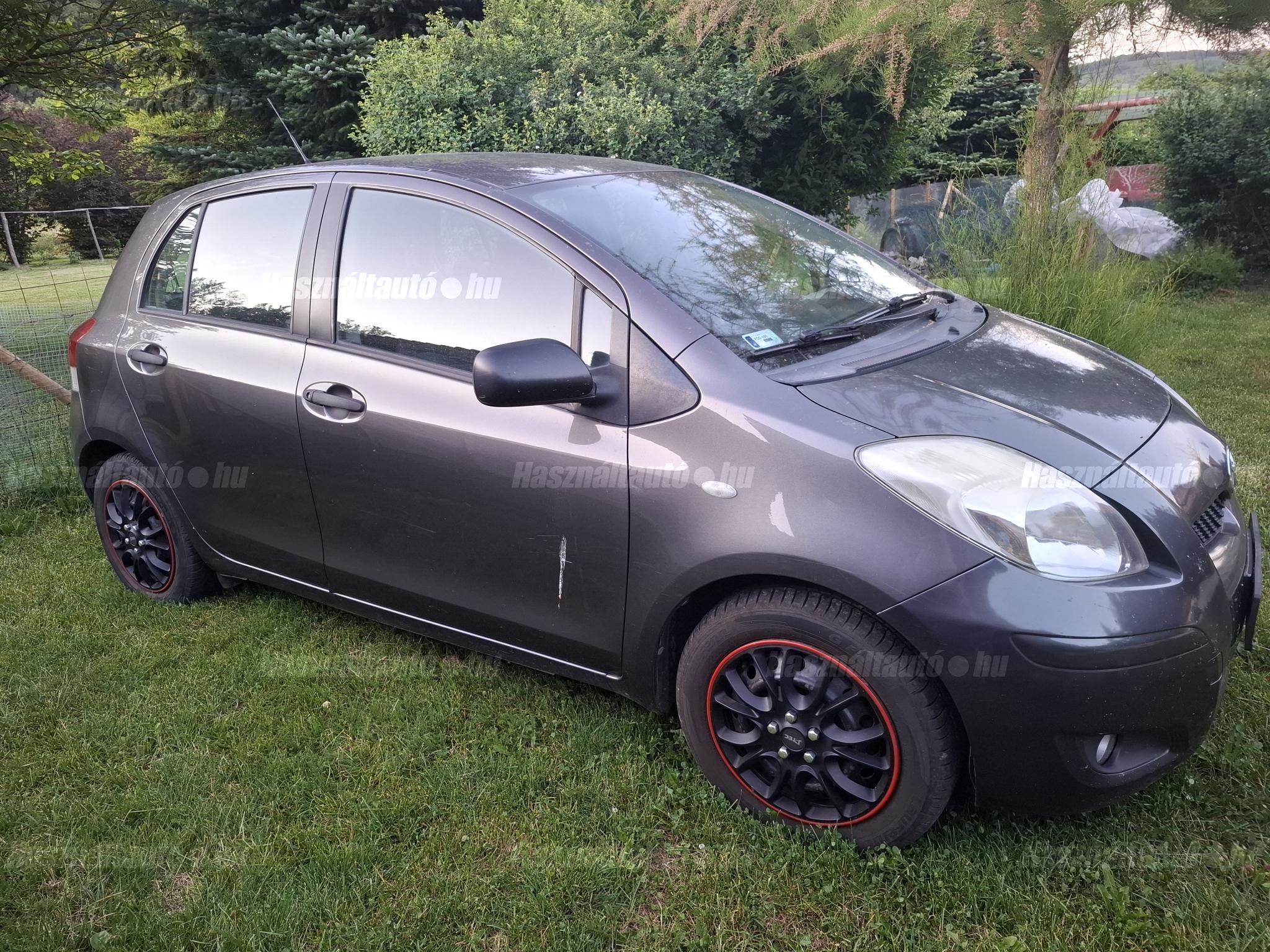 TOYOTA YARIS 2009/3 - 1