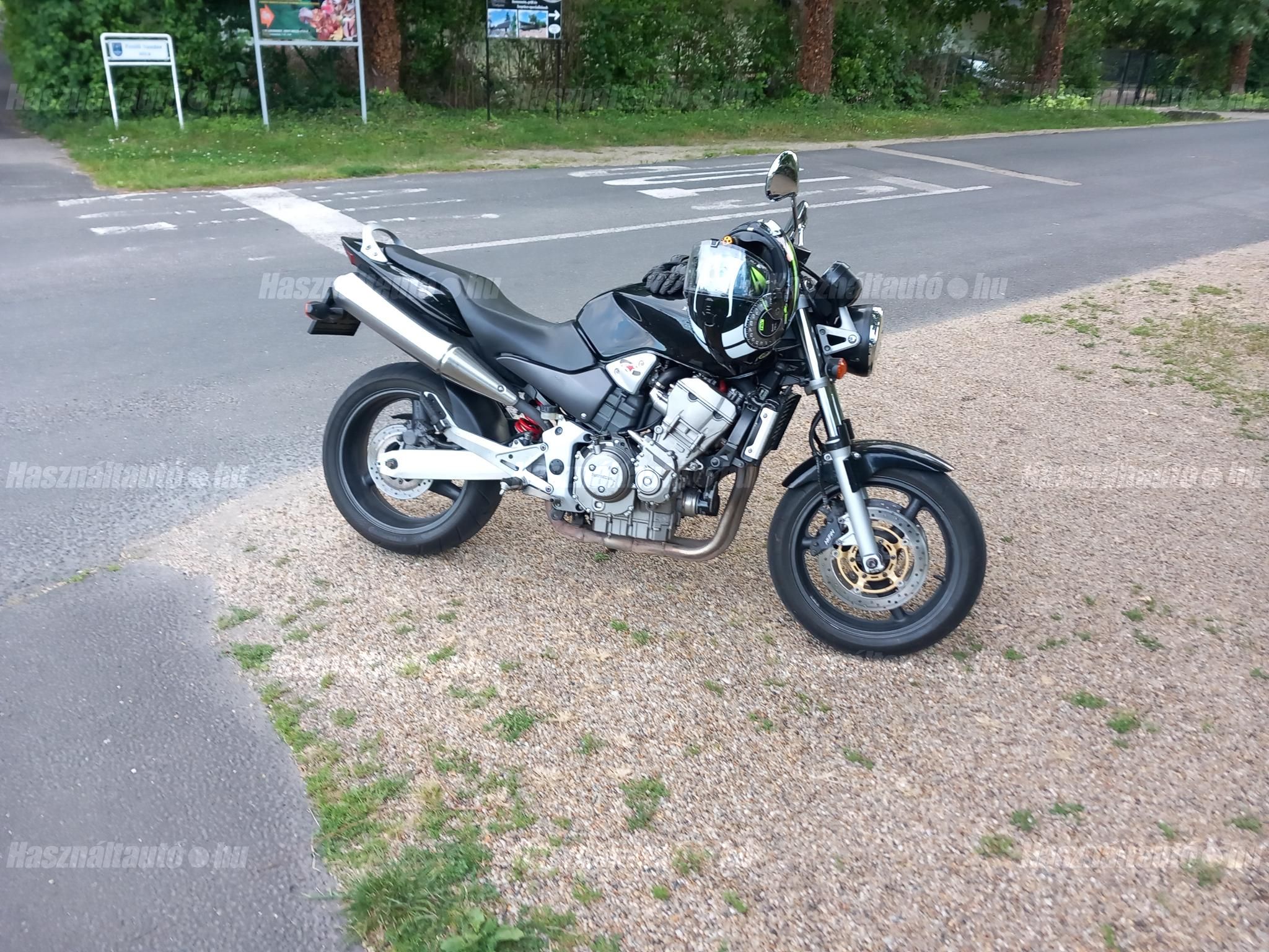 HONDA CB 900 F (HORNET) 2002/8 - 1