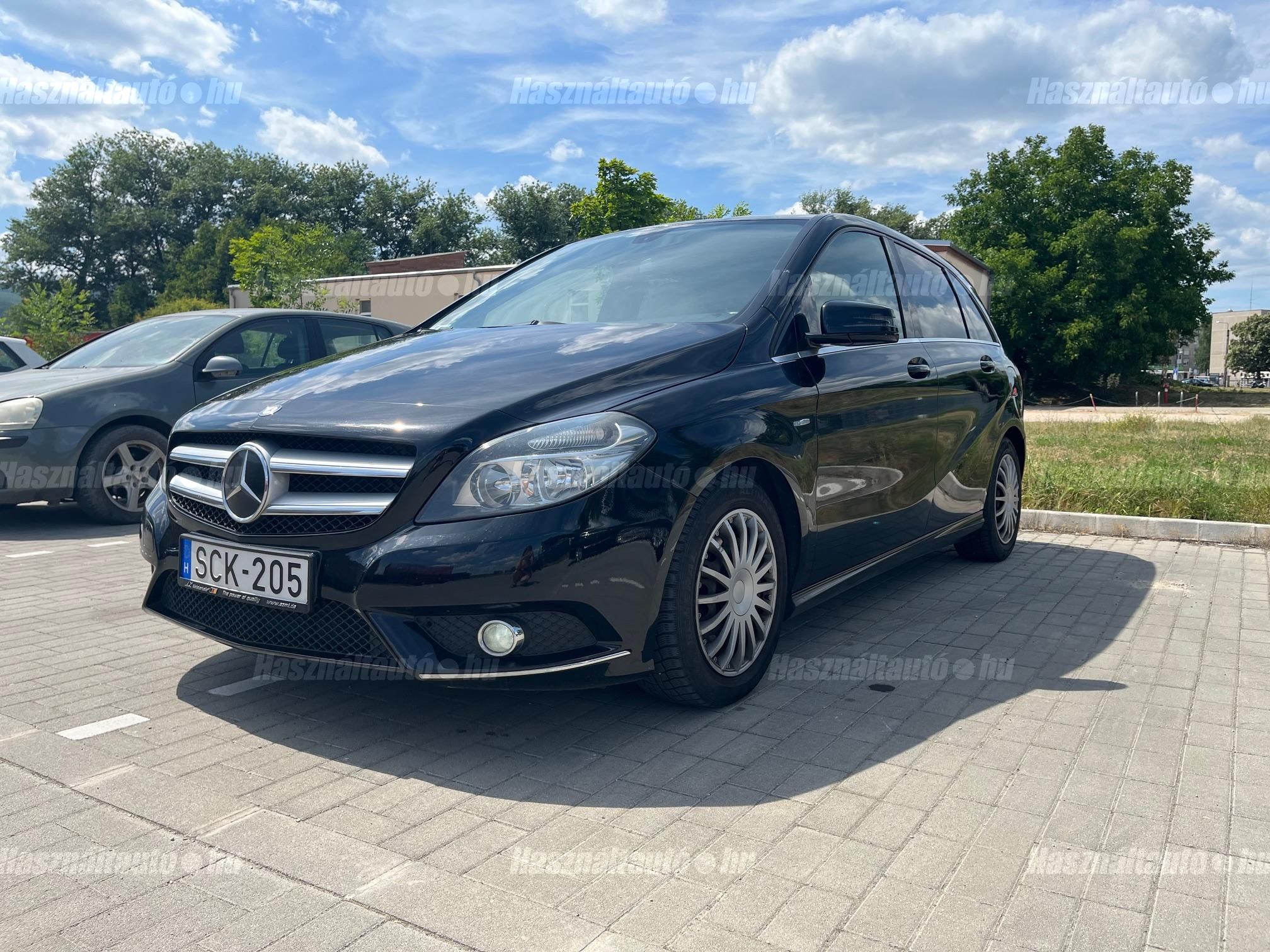 MERCEDES-BENZ B 180 2012/3 - 1