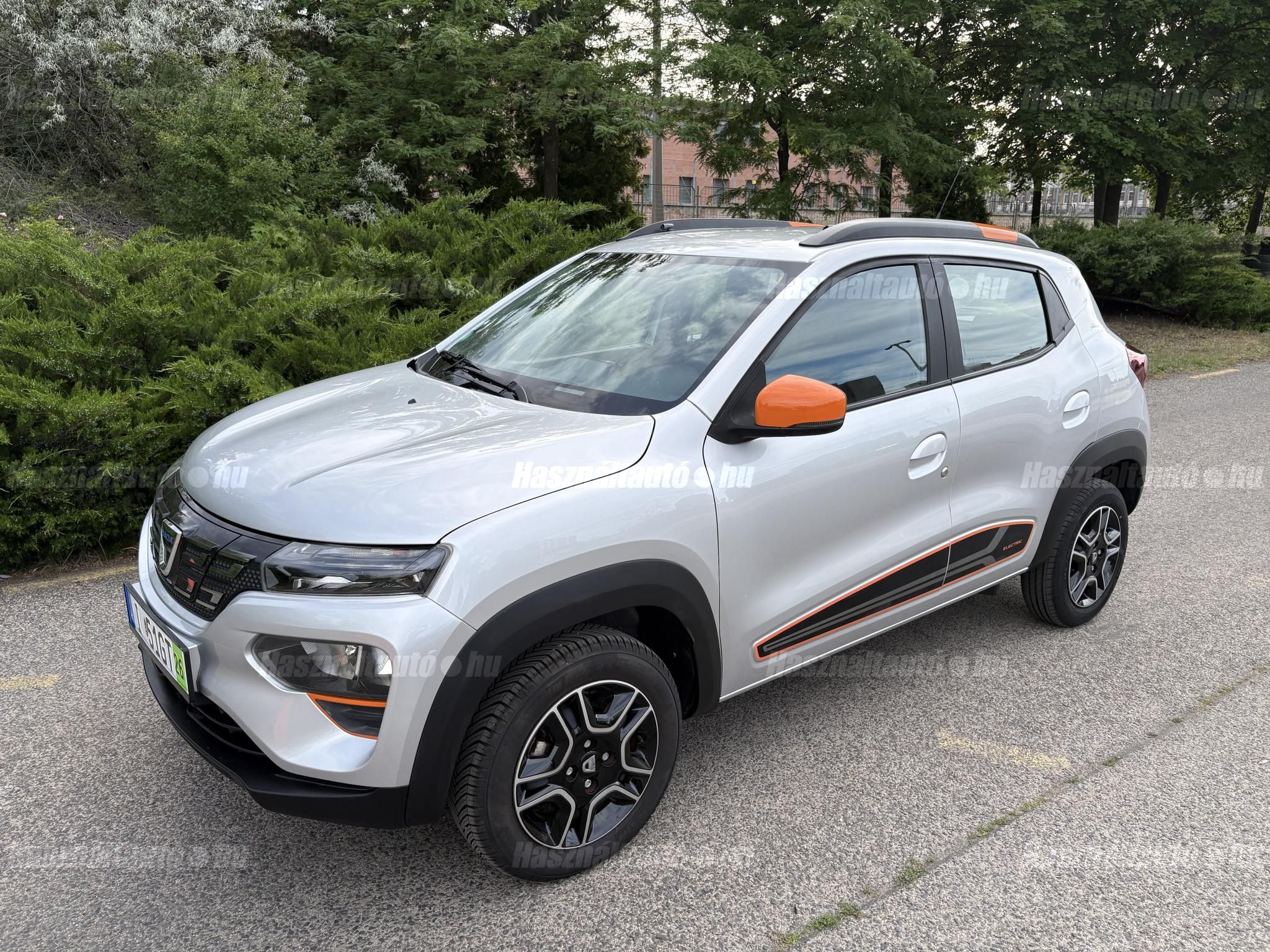 DACIA SPRING 2021/12 - 1