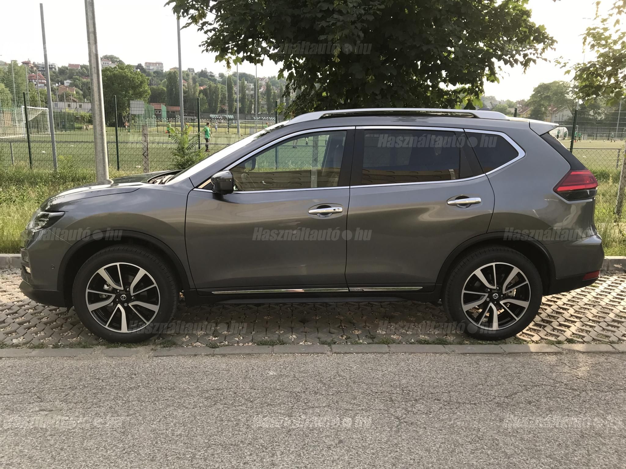 NISSAN X-TRAIL 2018/6 - 1