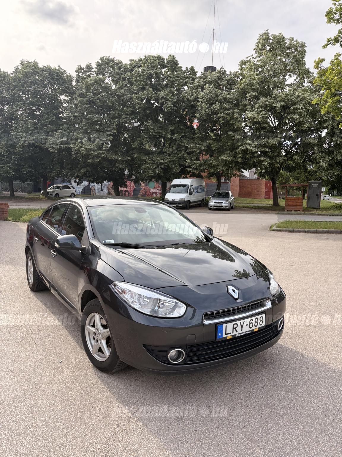 RENAULT FLUENCE 2010 - 1