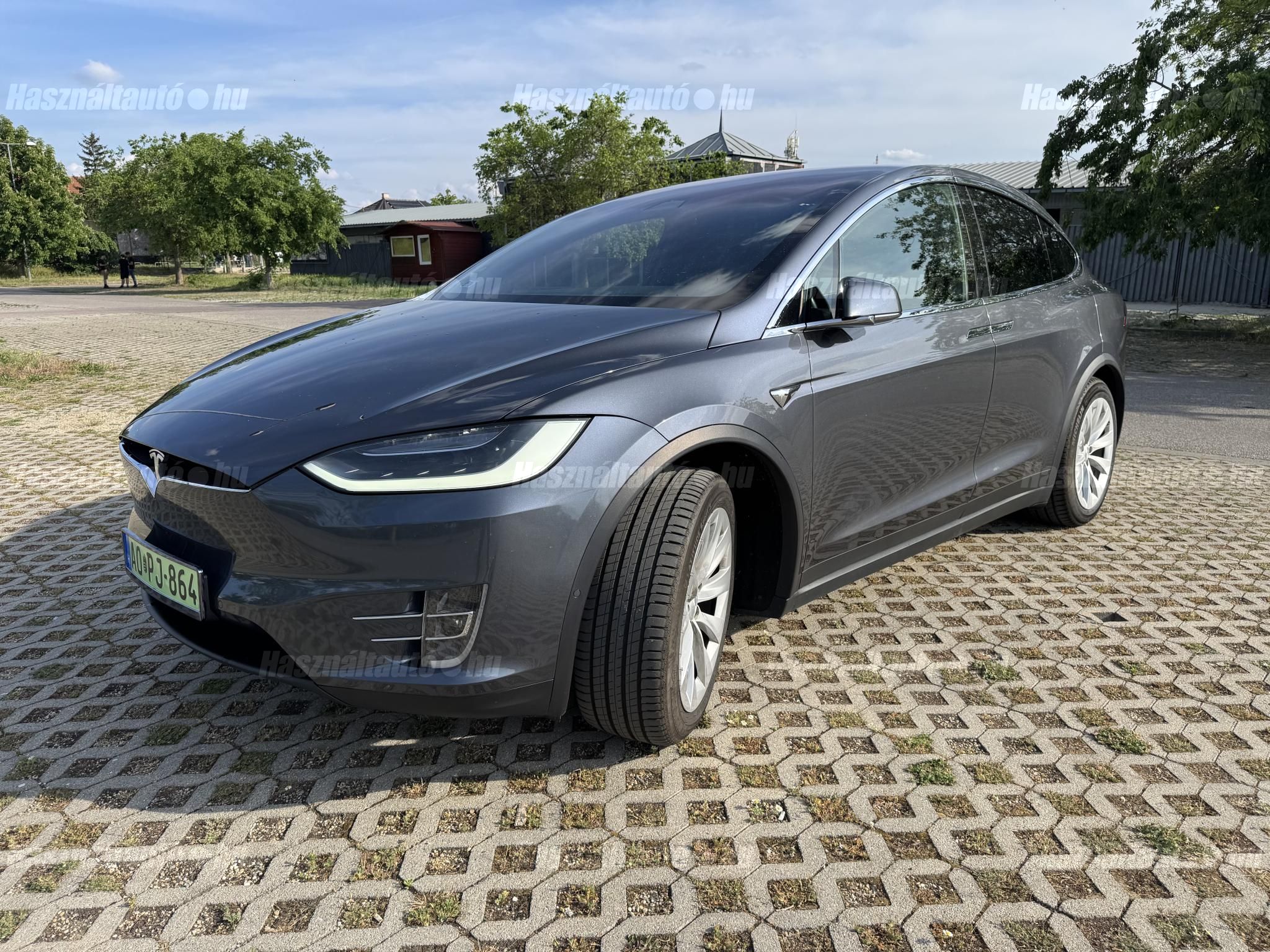 TESLA MODEL X 2018/6 - 1