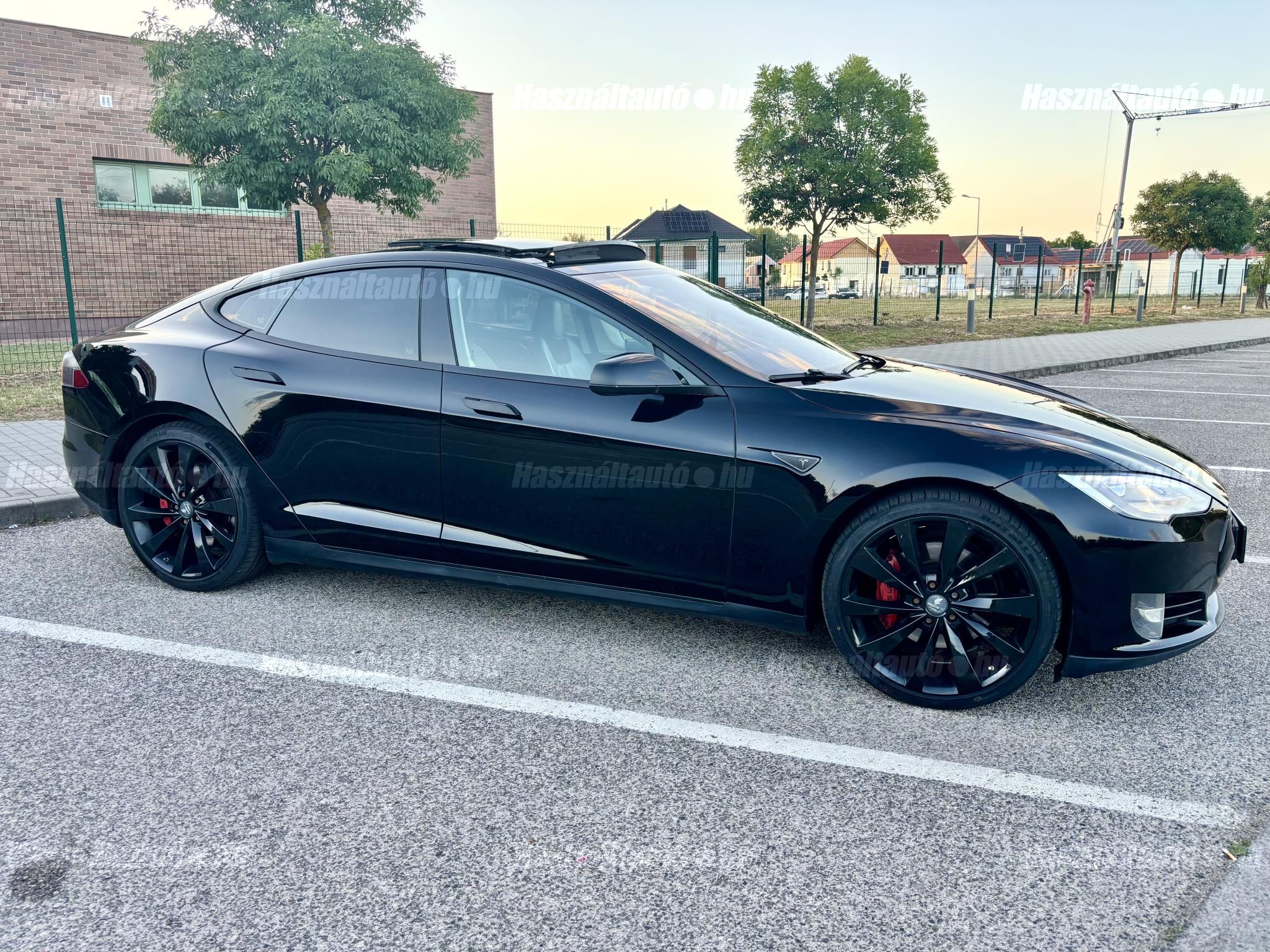 TESLA MODEL S 2013/12 - 1