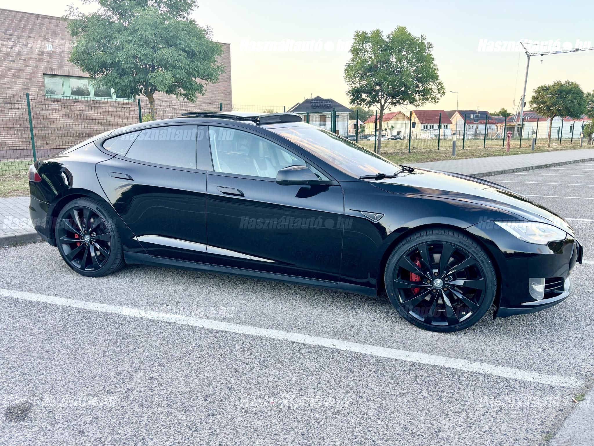TESLA MODEL S 2013/12 - 1