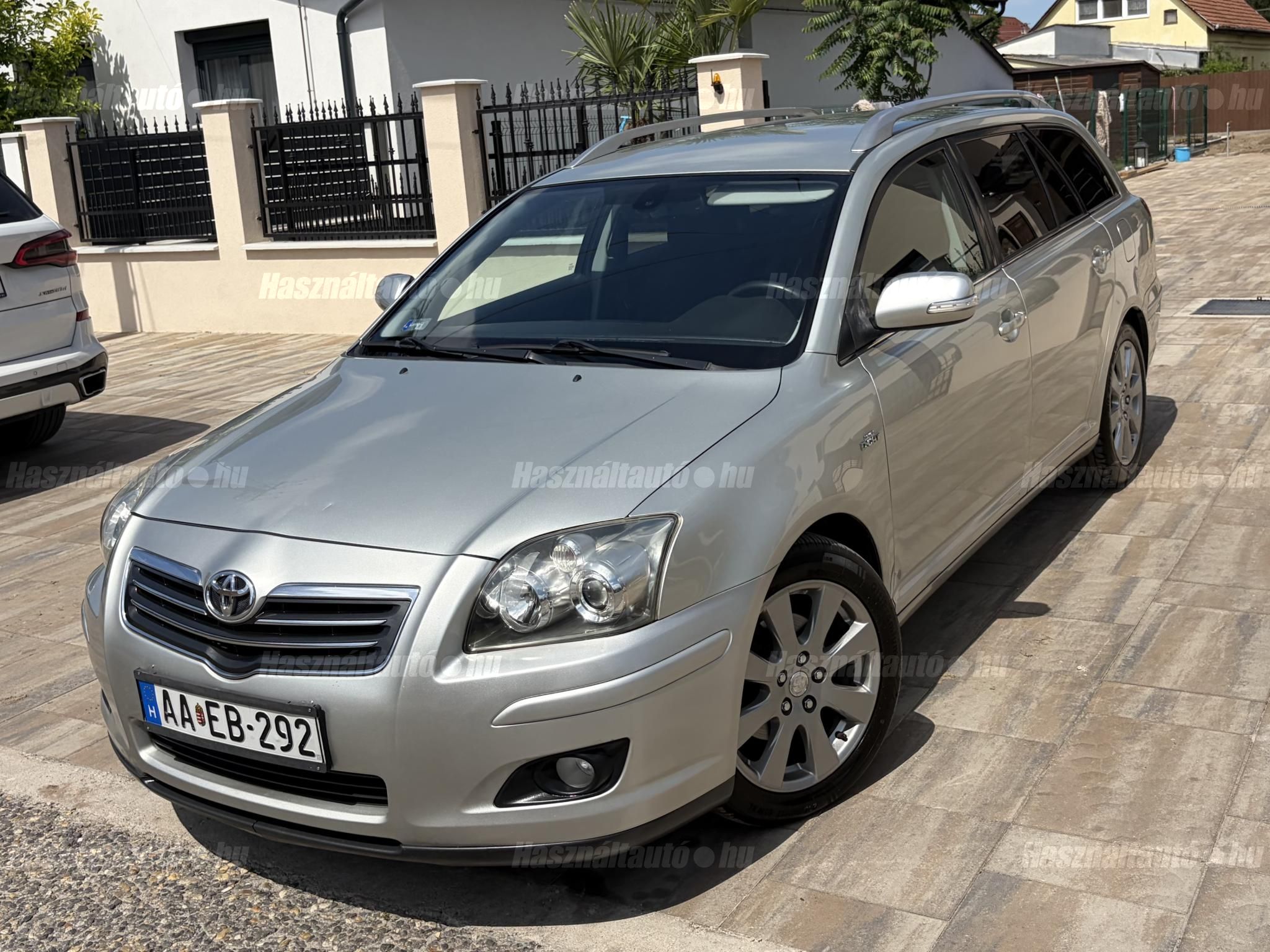 TOYOTA AVENSIS 2008/6 - 1