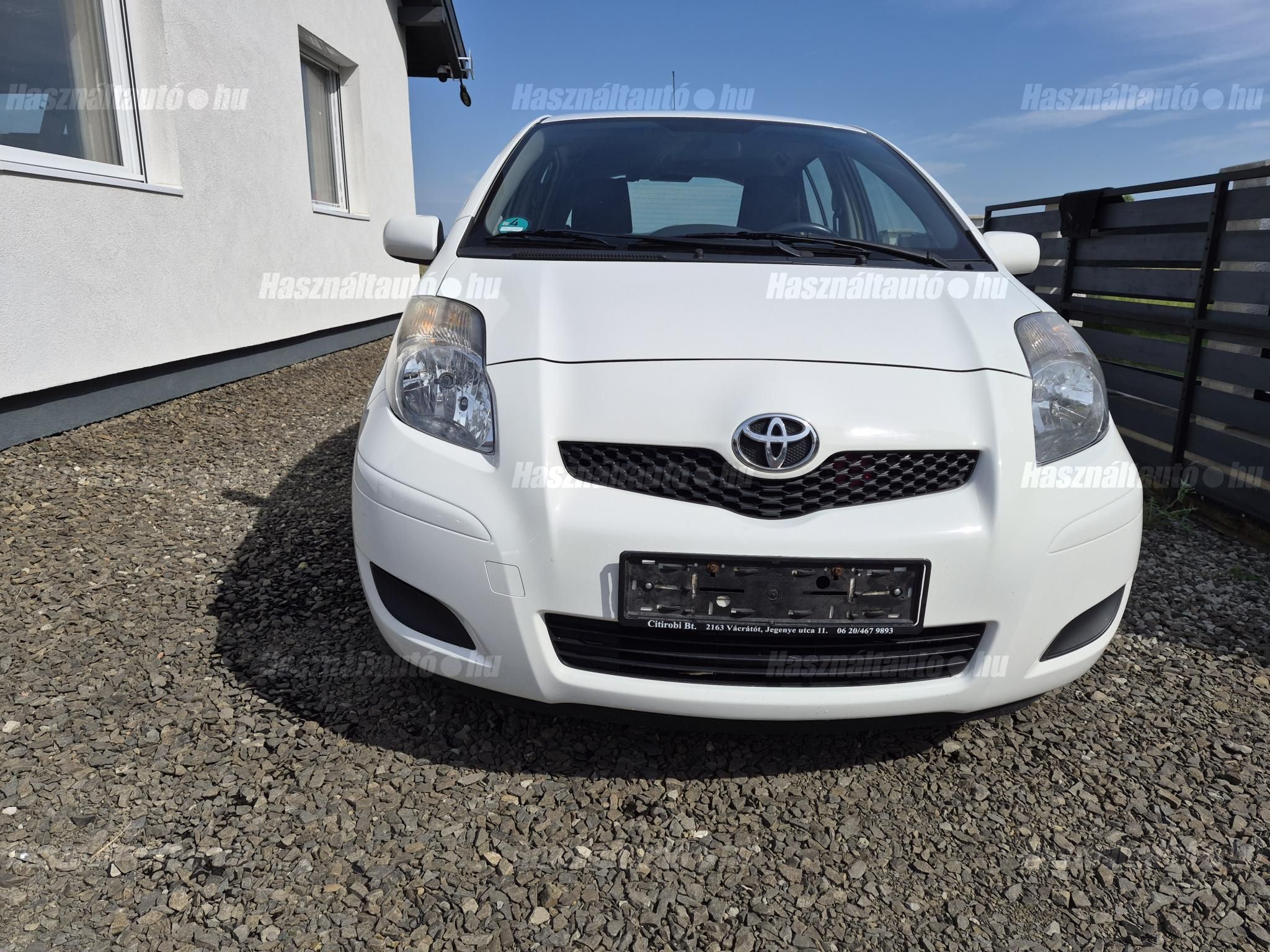 TOYOTA YARIS 2011/8 - 1