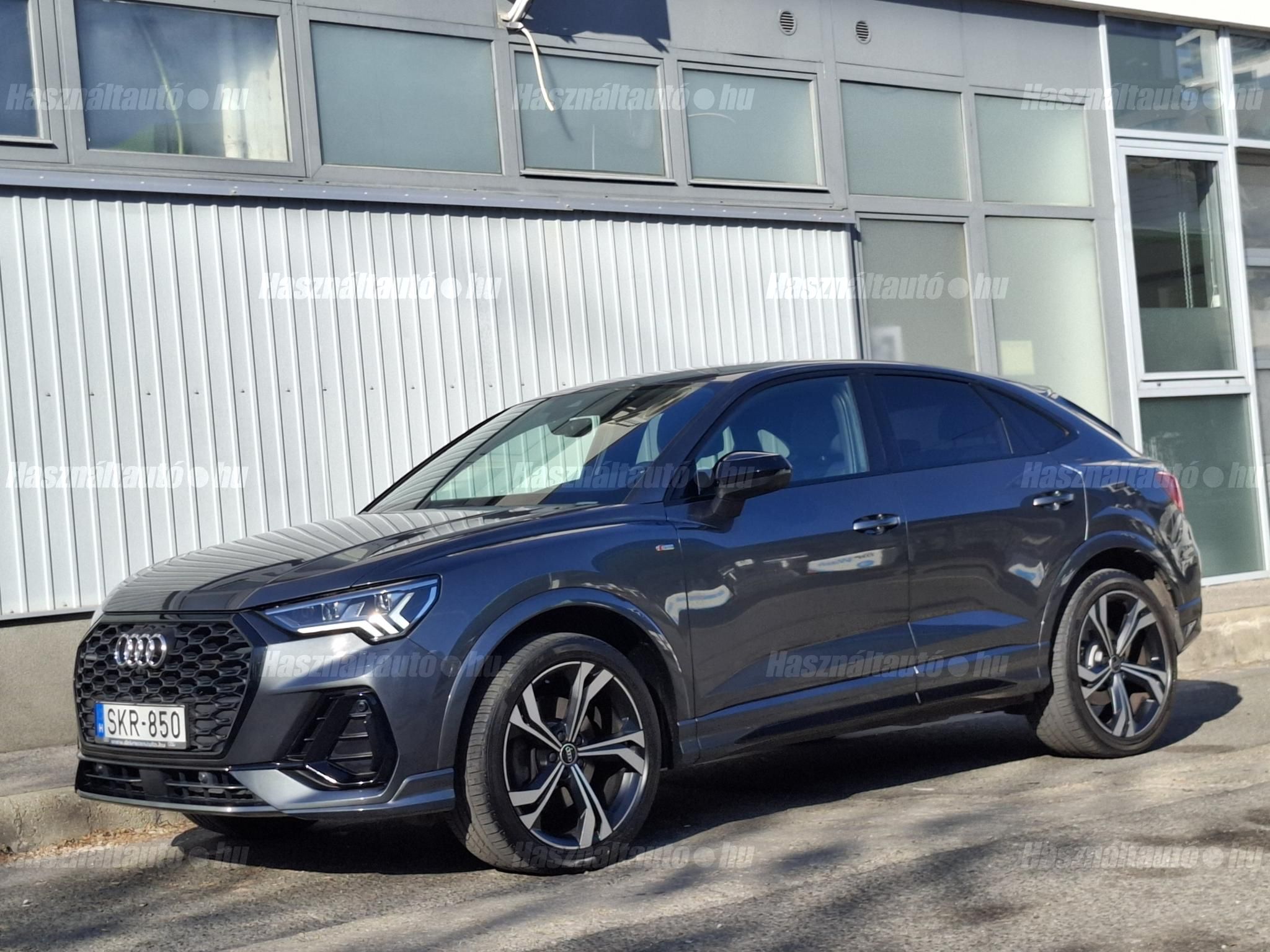 AUDI Q3 2020/11 - 1