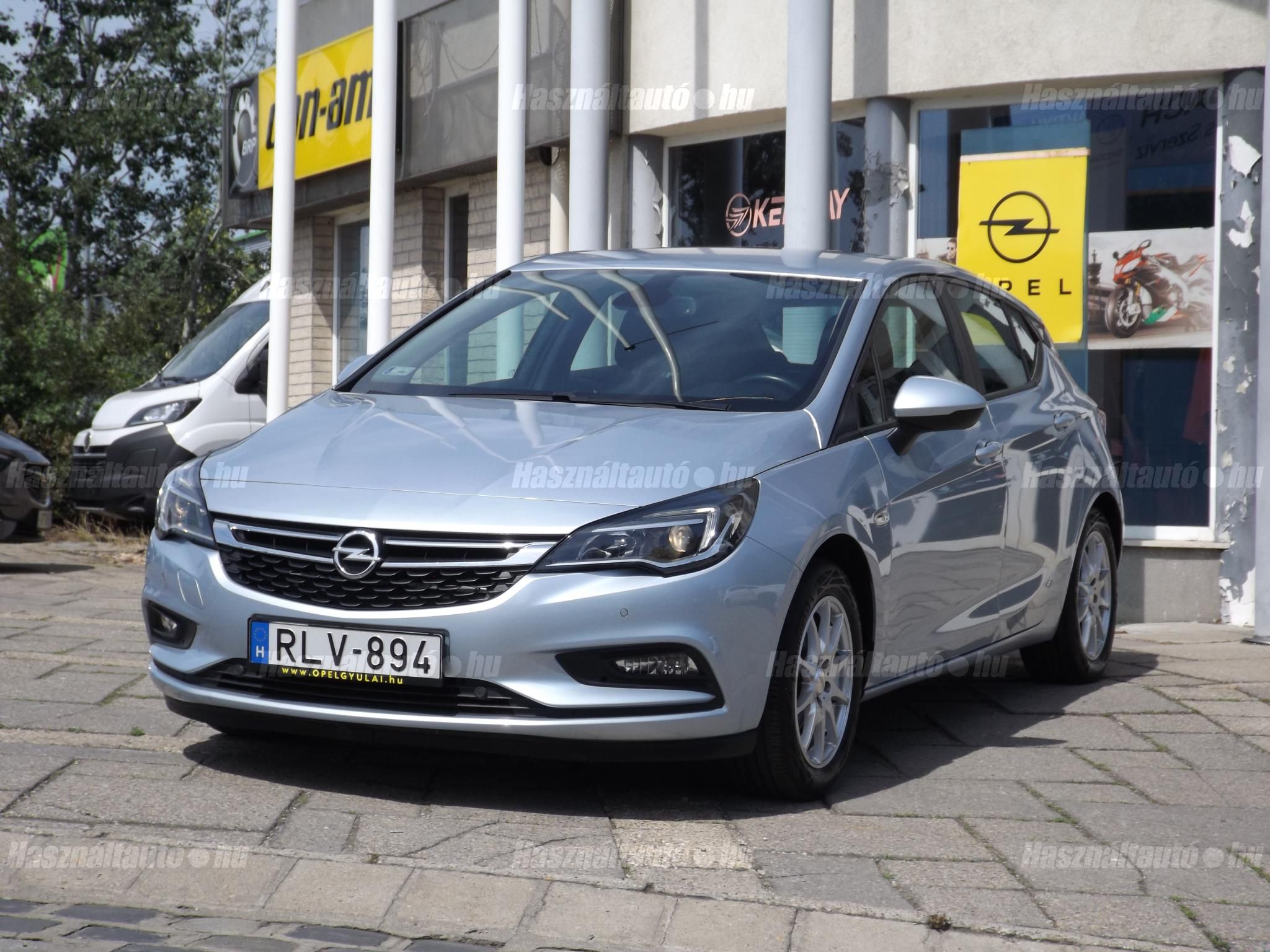 Opel márkakereskedés beszámolt autója!