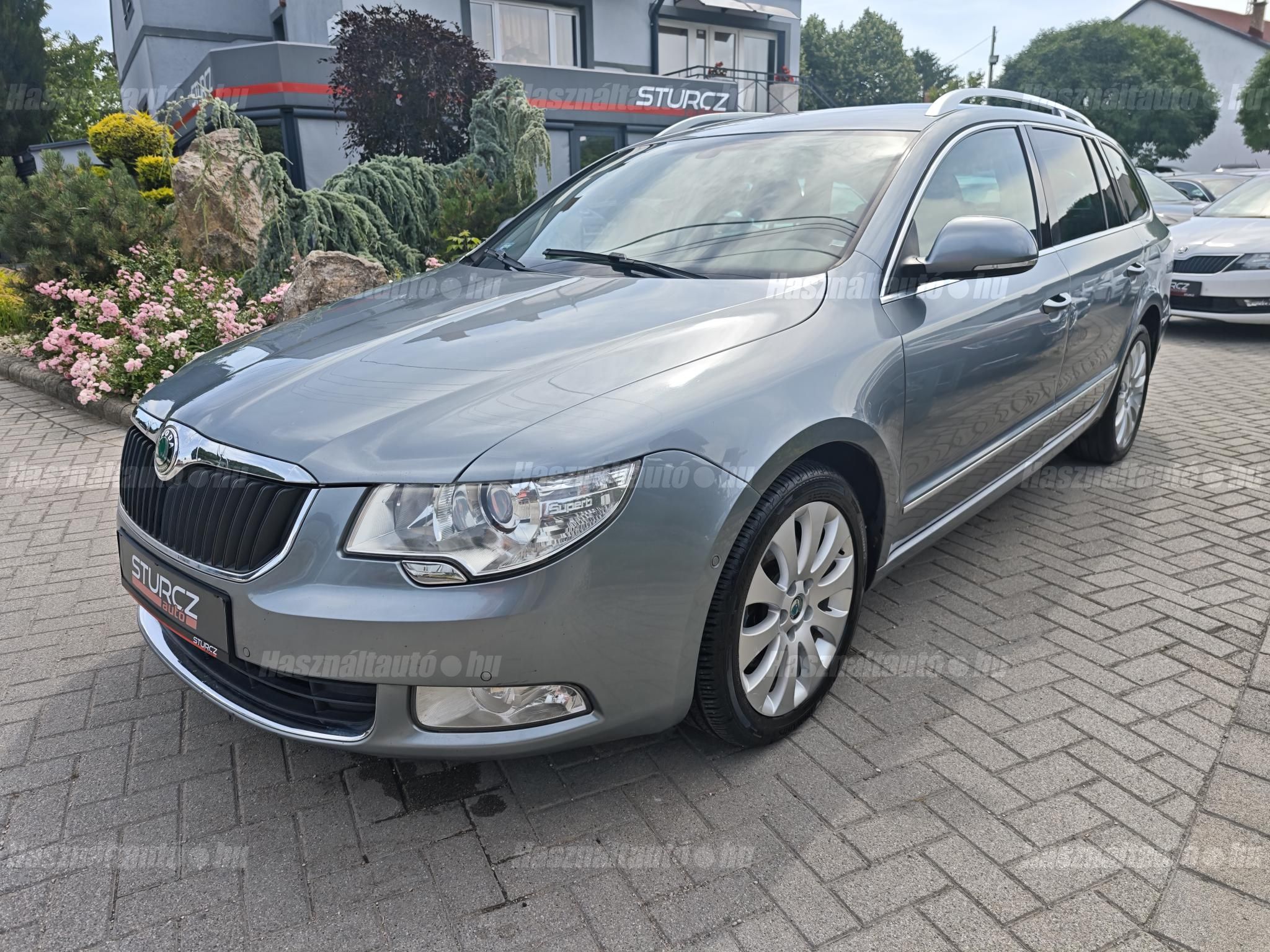 SKODA SUPERB 2011/8 - 1