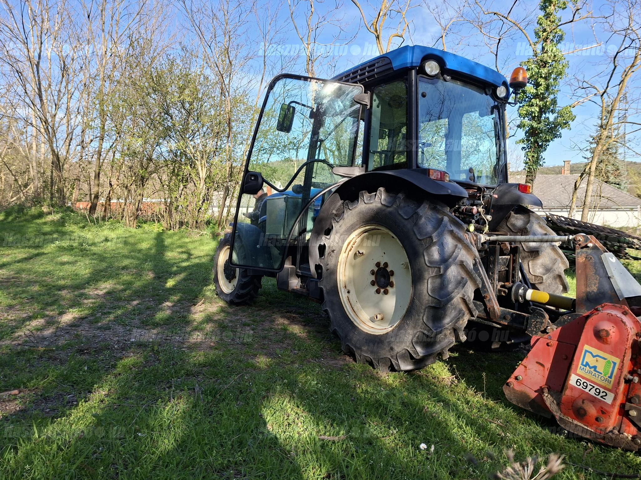 NEW HOLLAND 2008 - 1