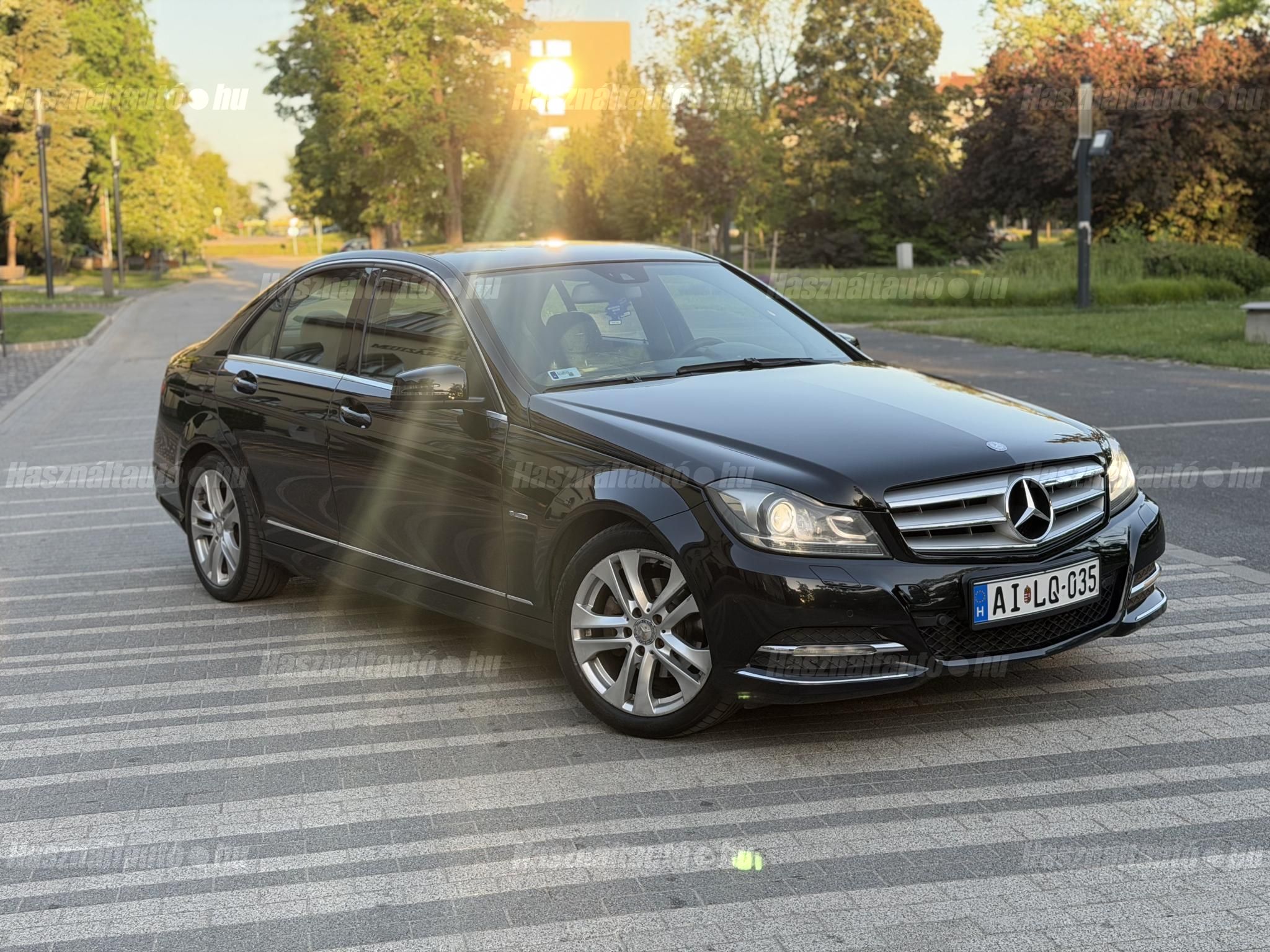 MERCEDES-BENZ C 180 2011/6 - 1