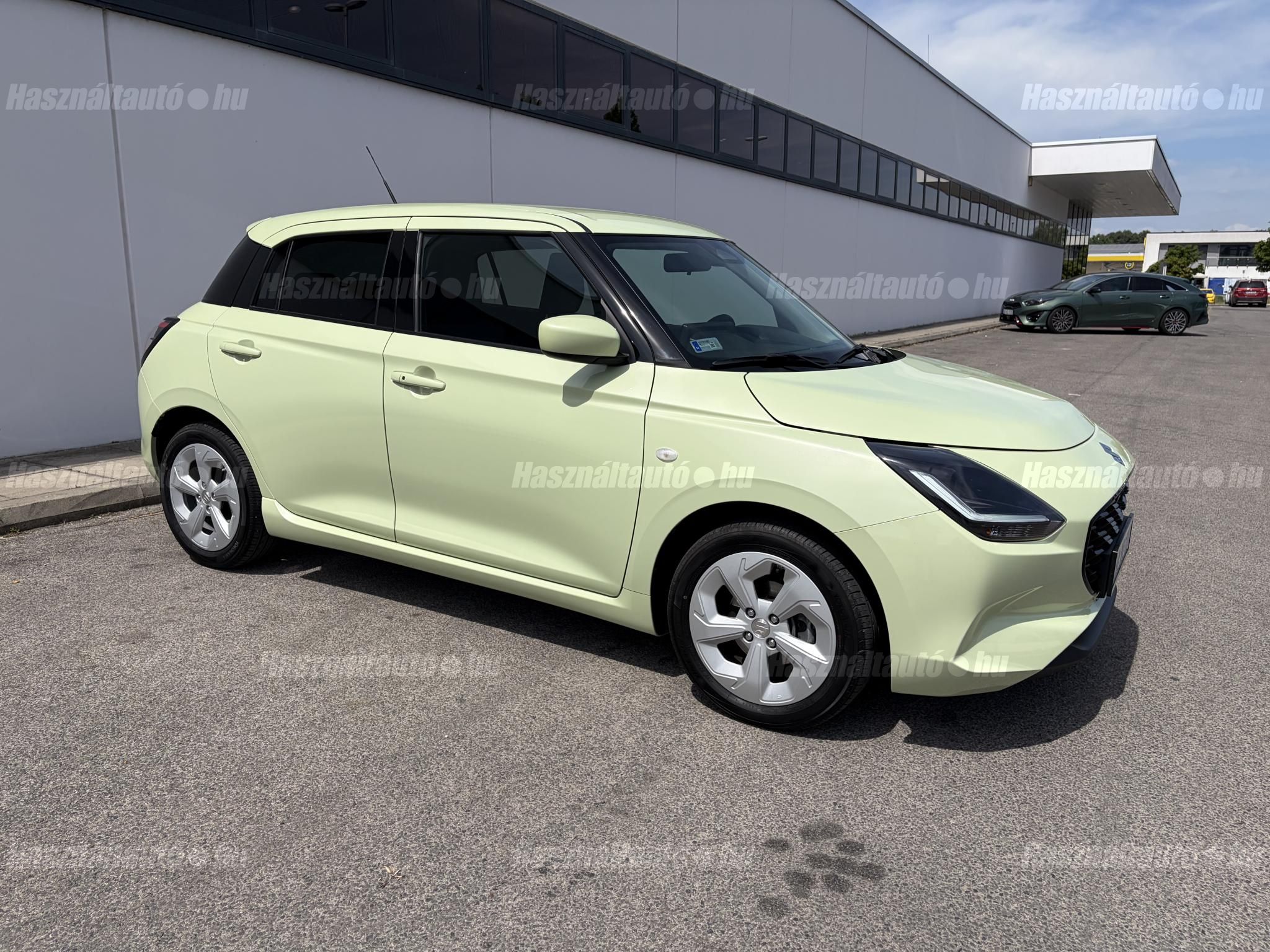 SUZUKI SWIFT 2025/6 - 1