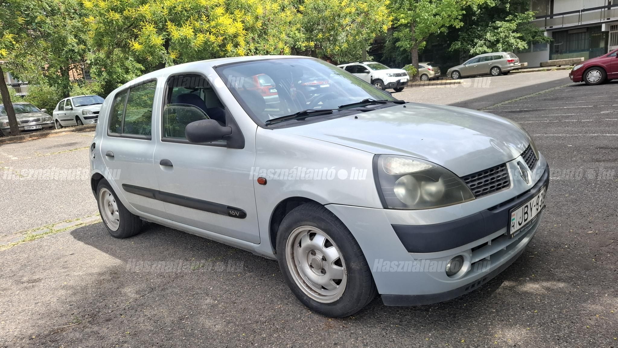 RENAULT CLIO 2004 - 1