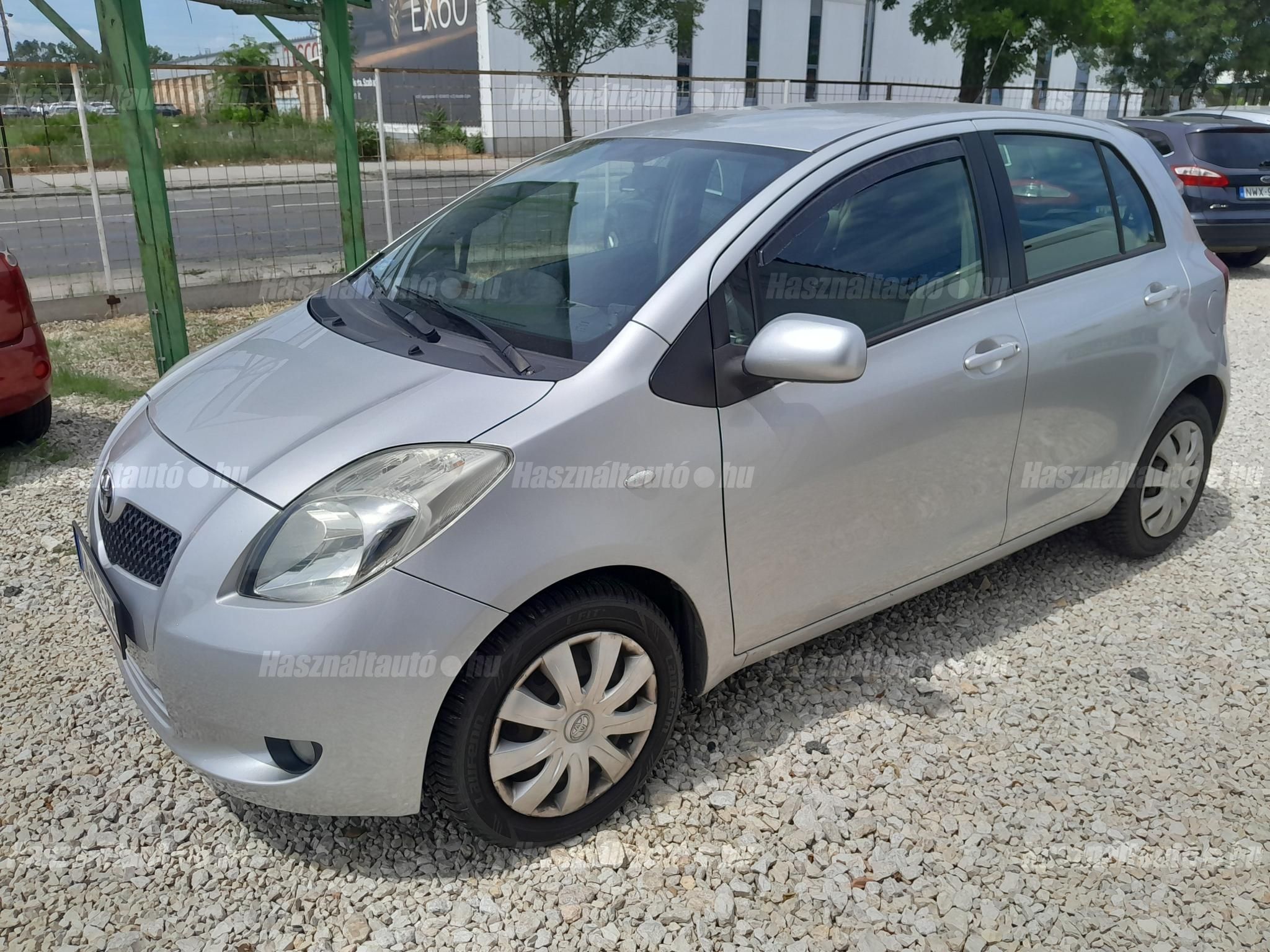 TOYOTA YARIS 2008/2 - 1