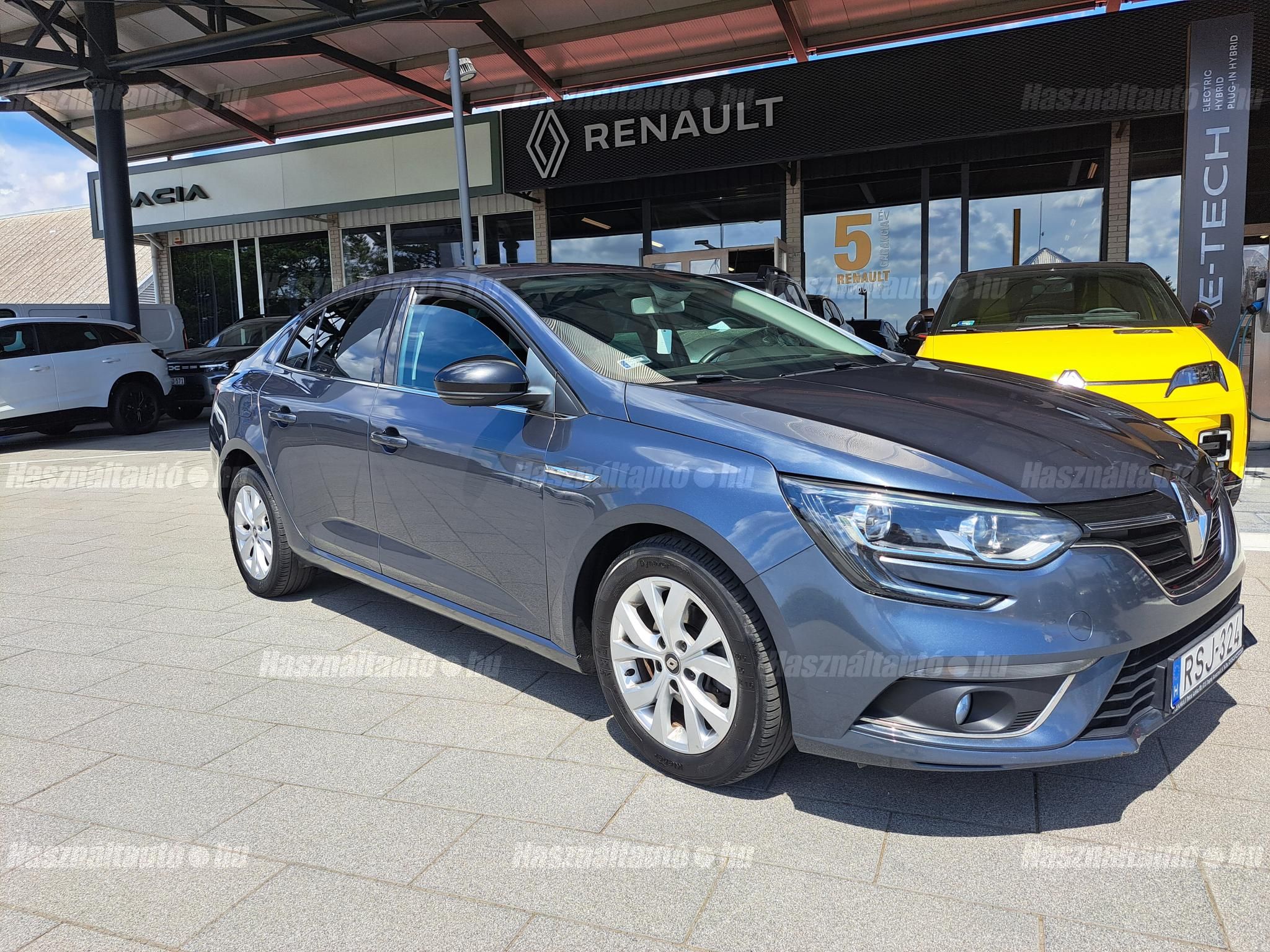 RENAULT MEGANE 2019/8 - 1
