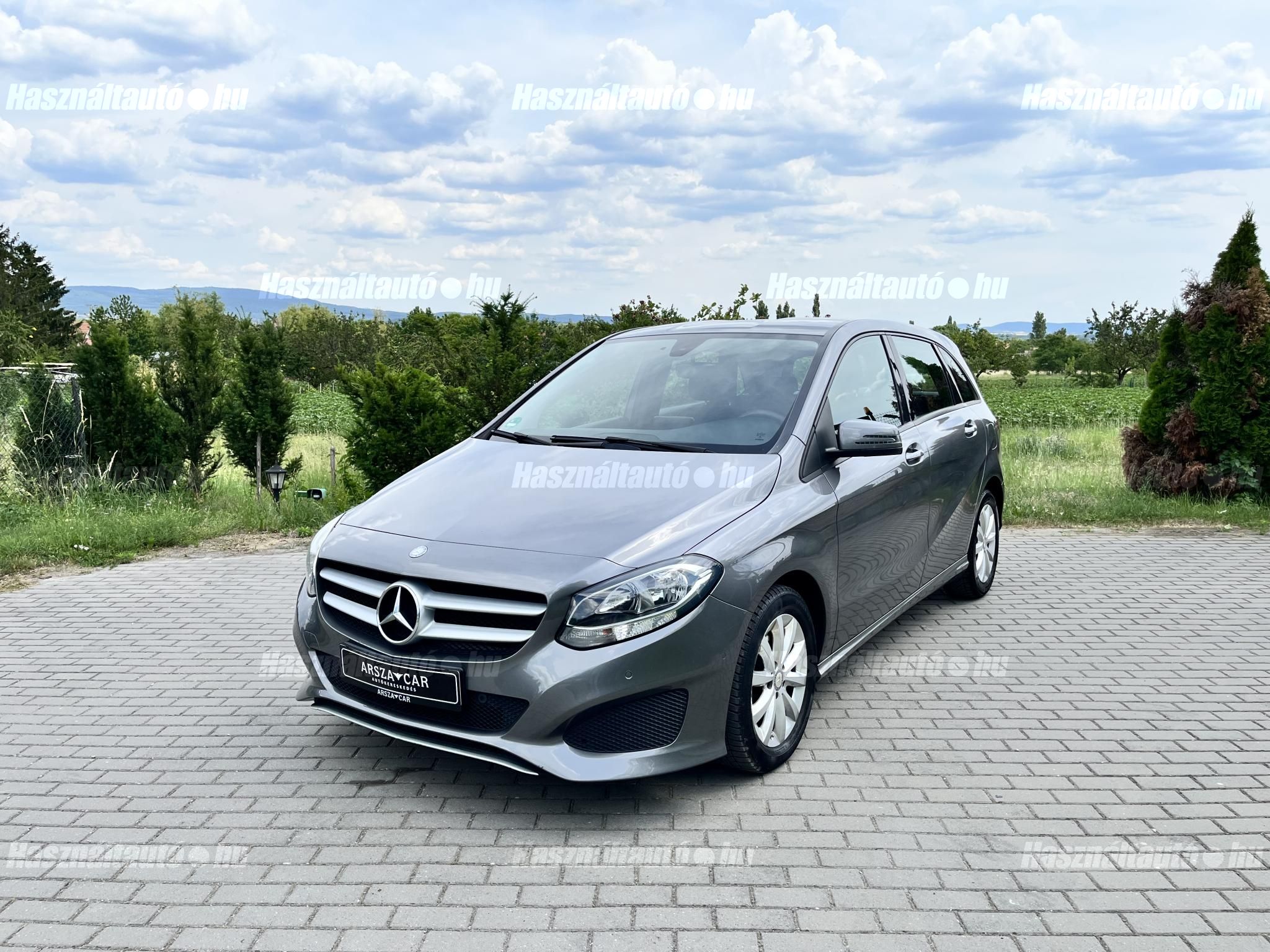 MERCEDES-BENZ B 200 2015/6 - 1
