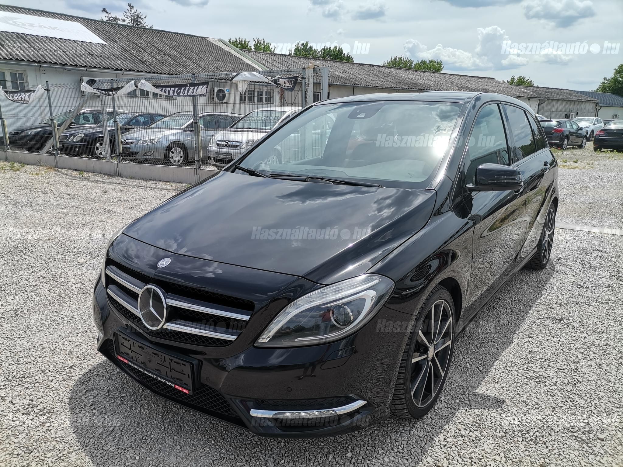 MERCEDES-BENZ B 200 2012/10 - 1