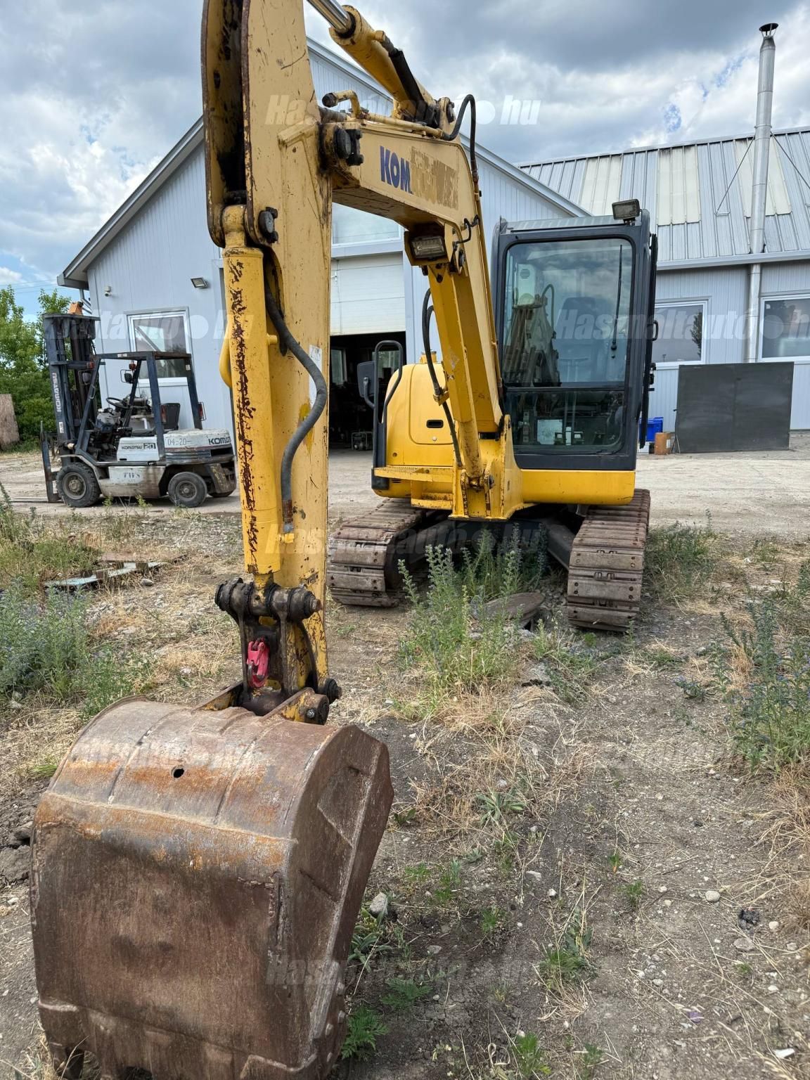 KOMATSU 2017 - 1