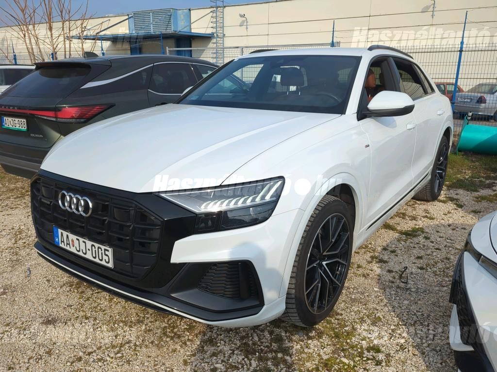 AUDI Q8 2023/3 - 1