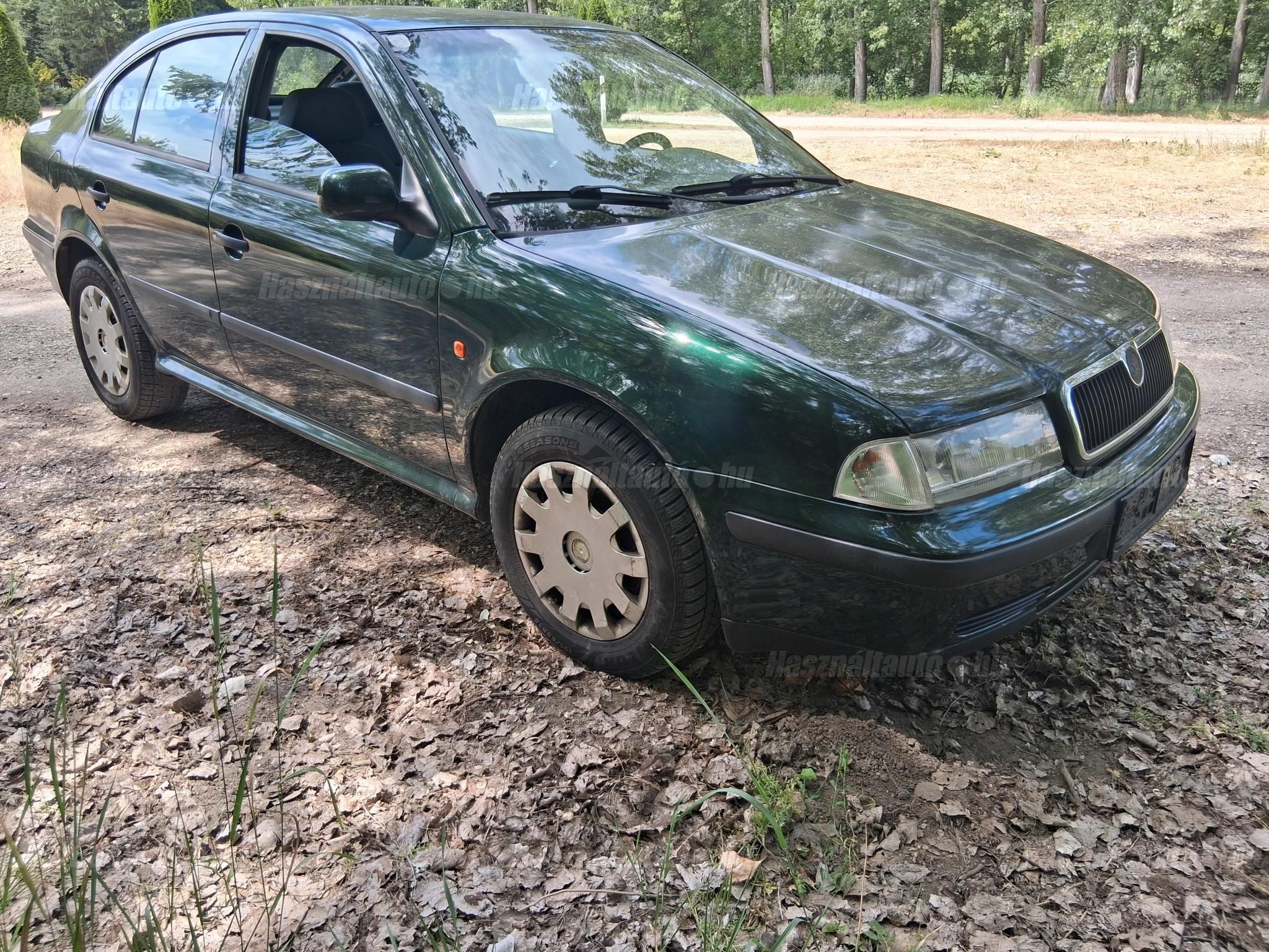 SKODA OCTAVIA 2001/8 - 1