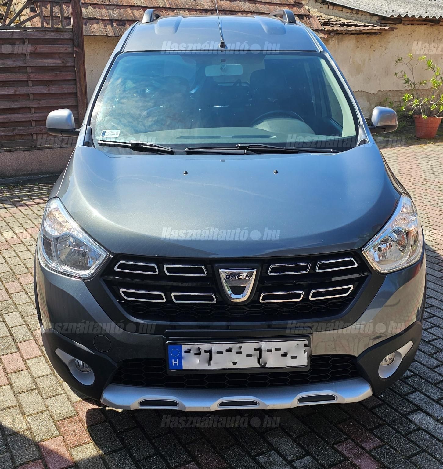 DACIA DOKKER 2017/12 - 1