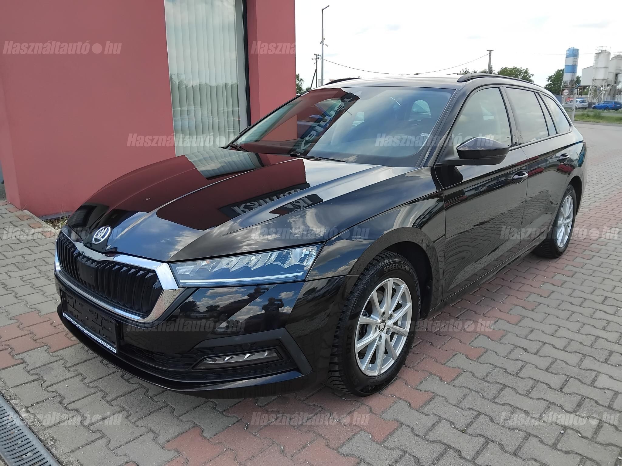 SKODA OCTAVIA 2022/8 - 1
