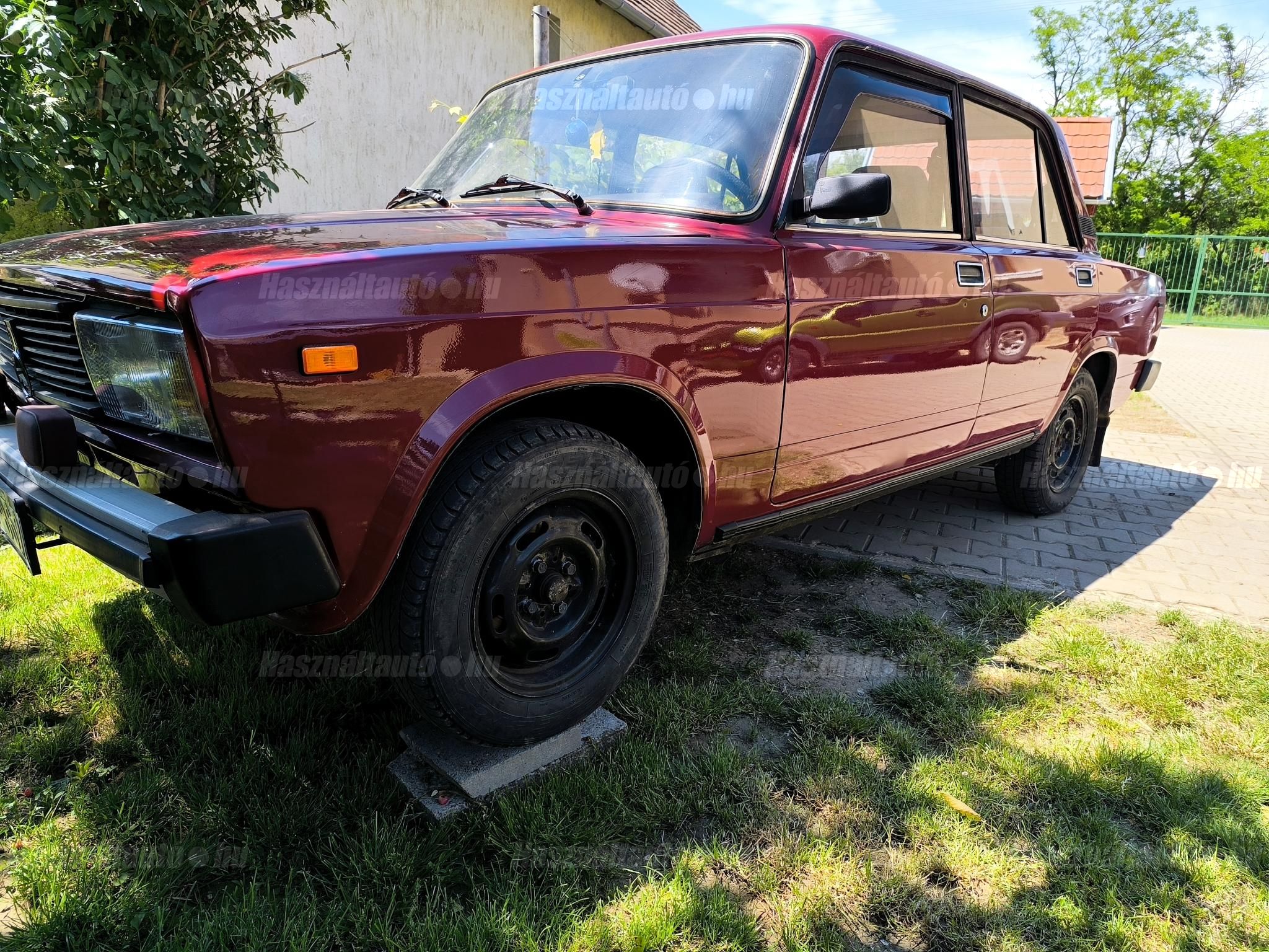 LADA 2105 1989/6 - 1