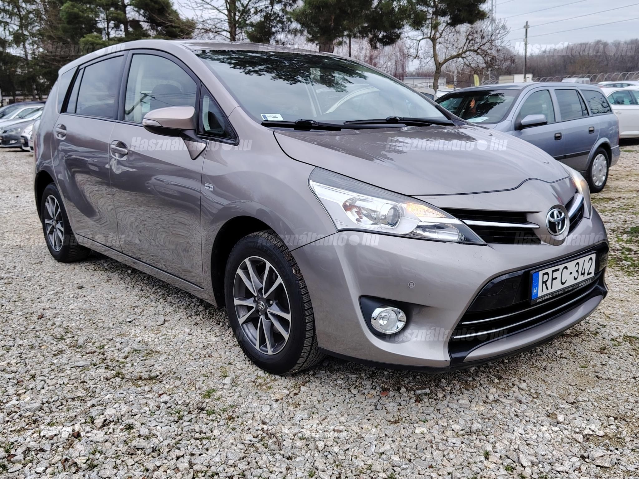 TOYOTA VERSO 2014/7 - 1