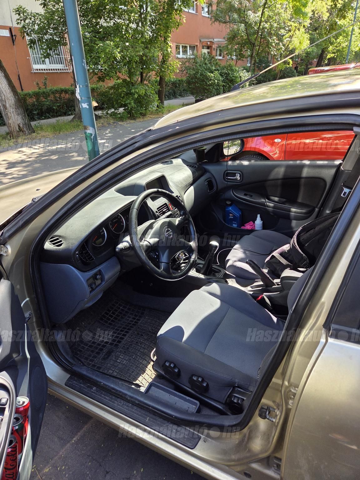 NISSAN ALMERA 2004/6 - 1