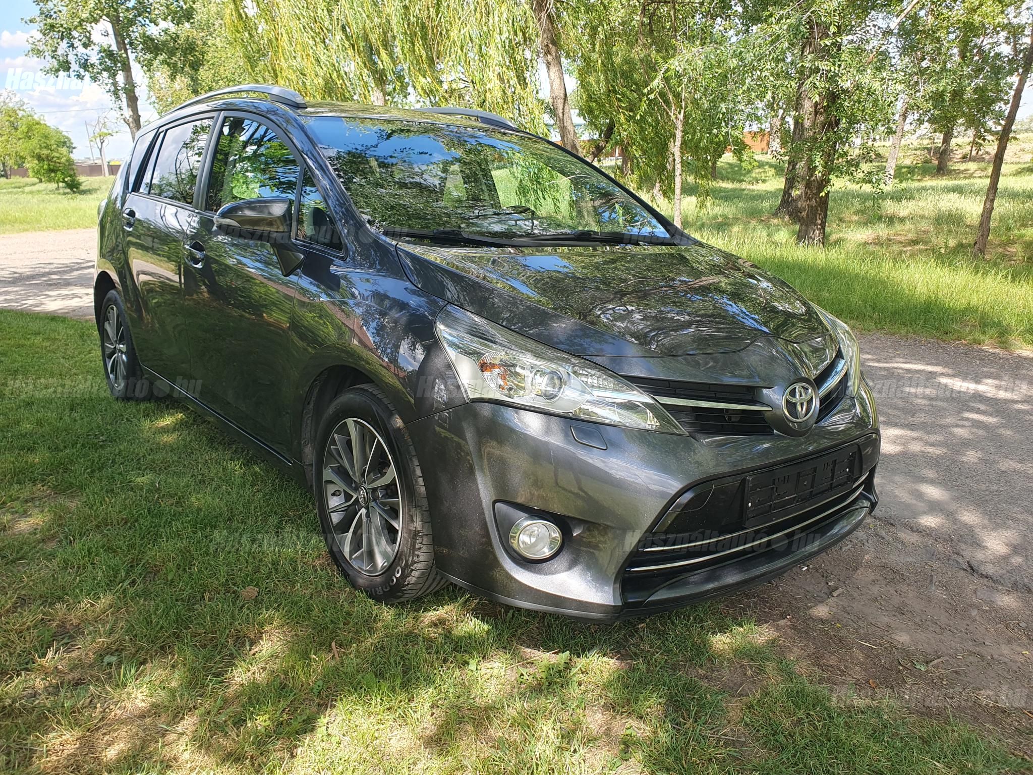 TOYOTA VERSO 2016/8 - 1