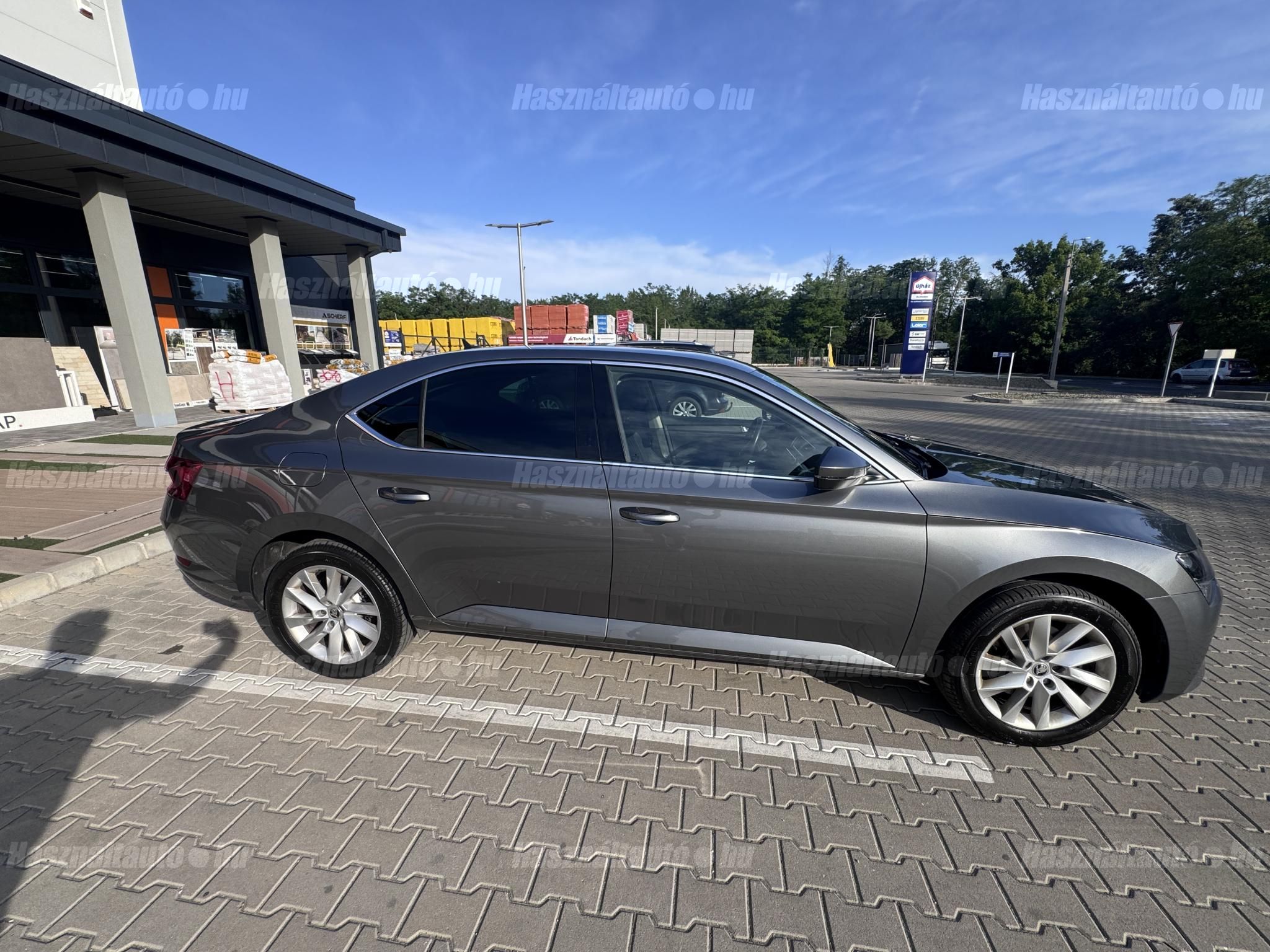 SKODA SUPERB 2022/4 - 1