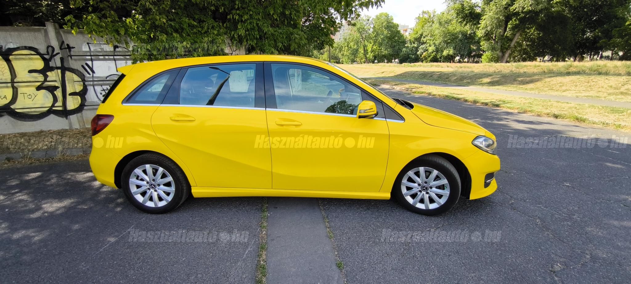MERCEDES-BENZ B 180 2017/4 - 1