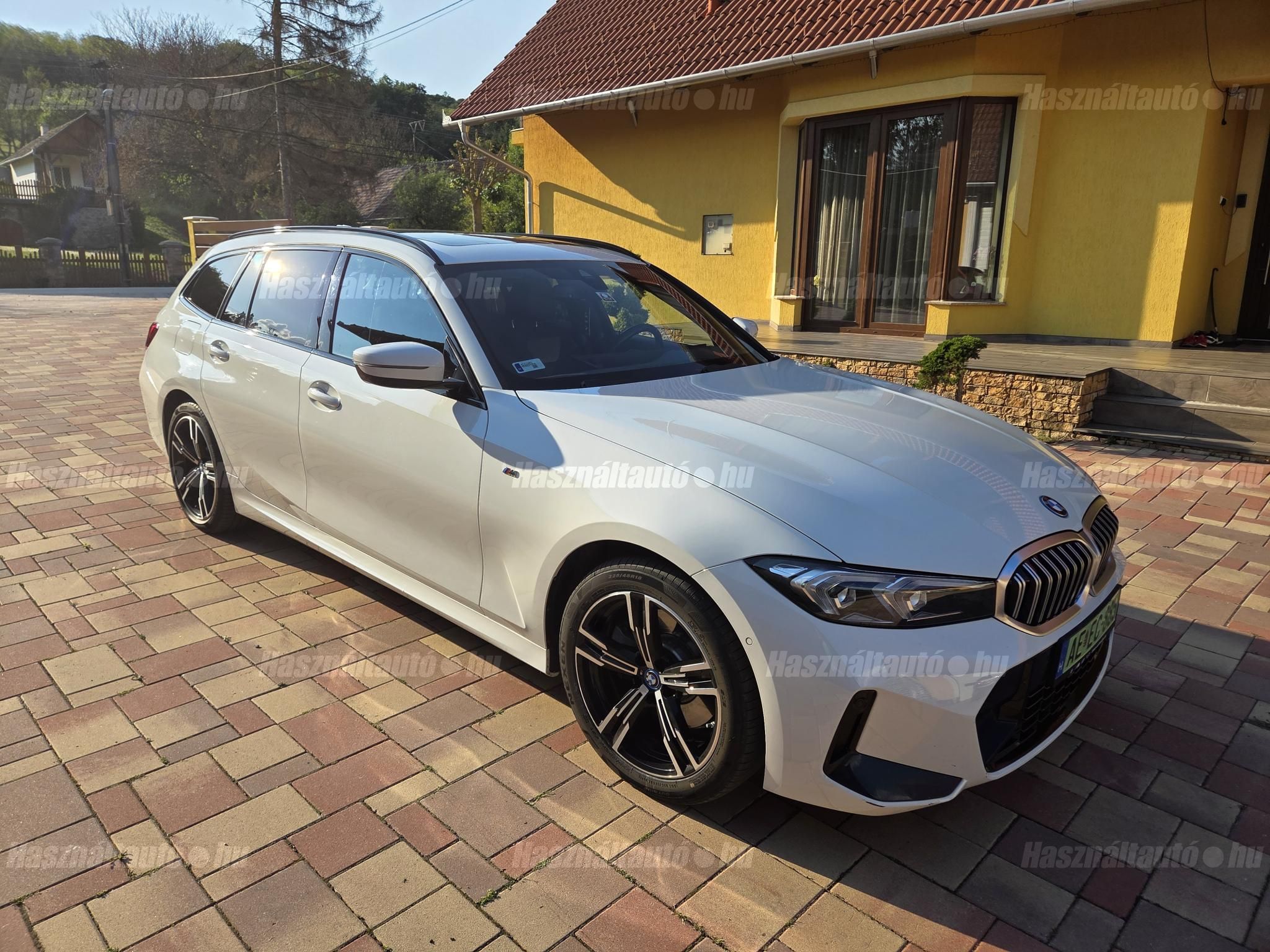 BMW 330 2023 - 1