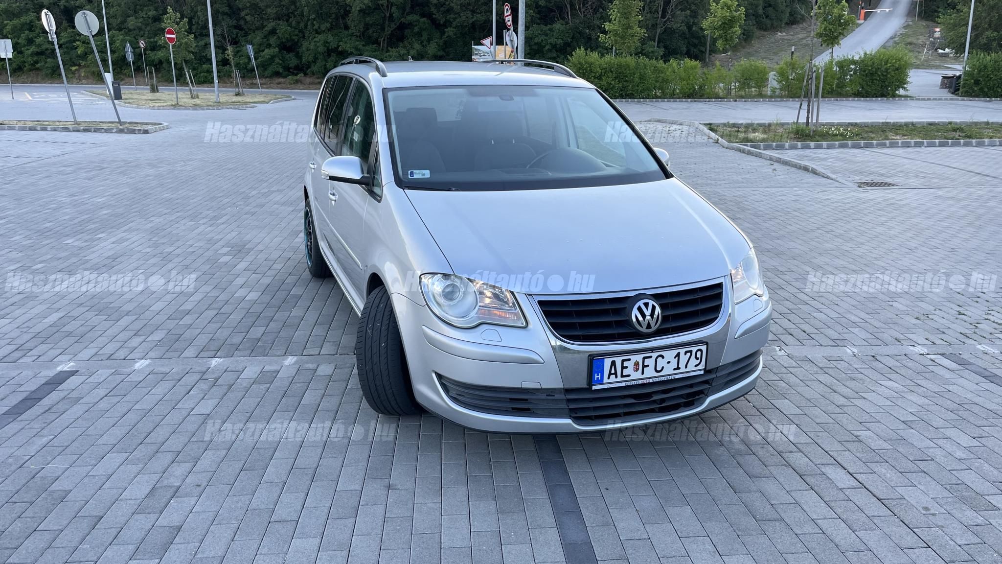 VOLKSWAGEN TOURAN 2008 - 1