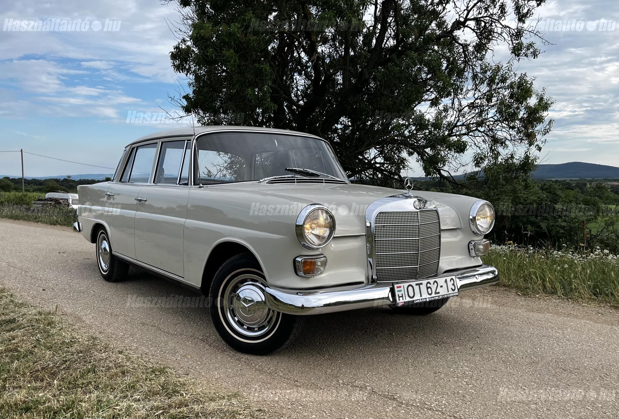 MERCEDES-BENZ W 110 1966/1 - 1