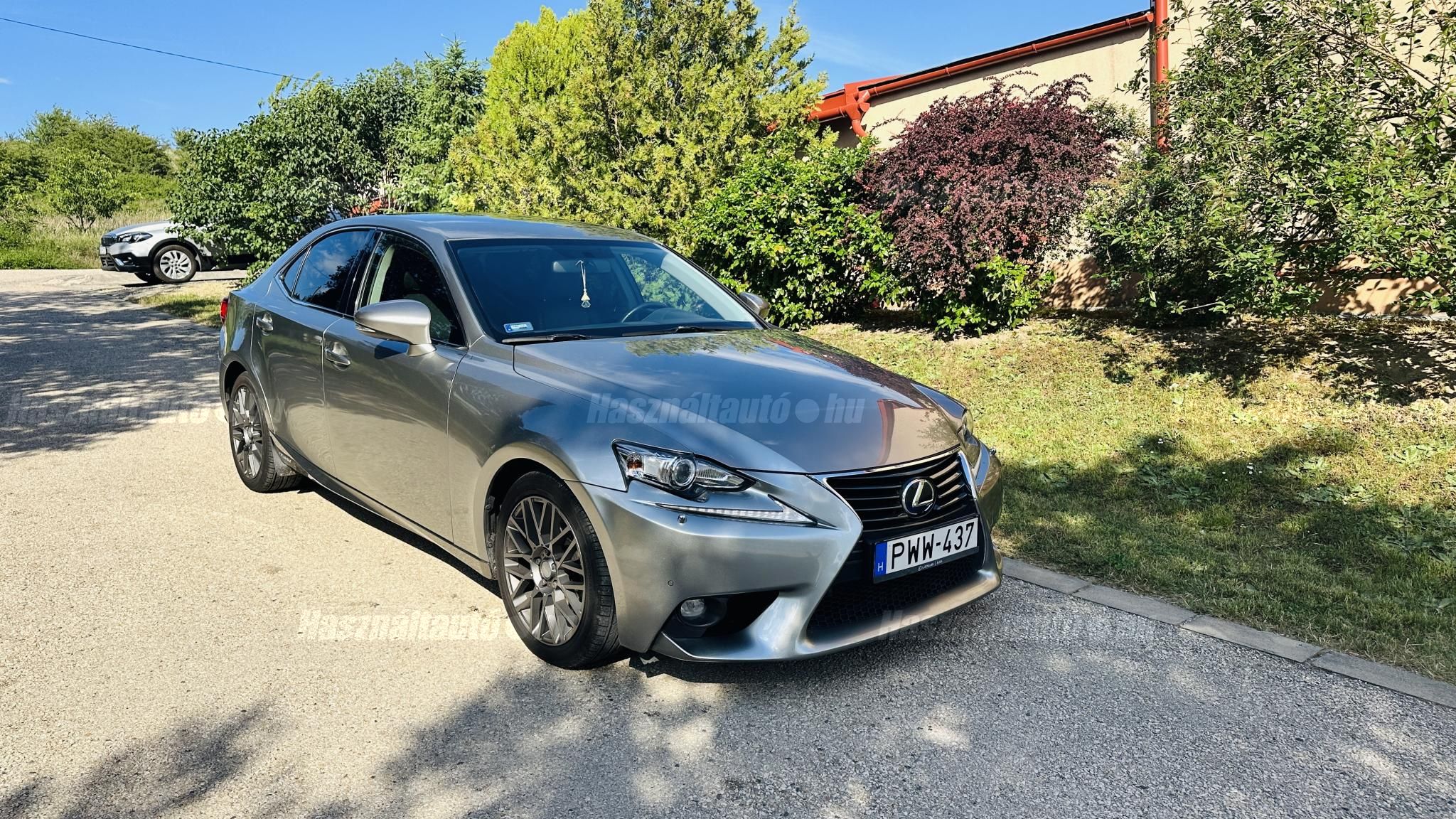 LEXUS IS 2015/9 - 1