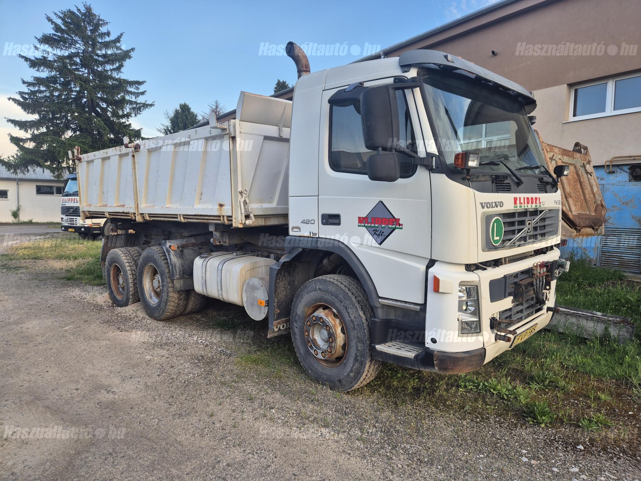 VOLVO 2002/6 - 1